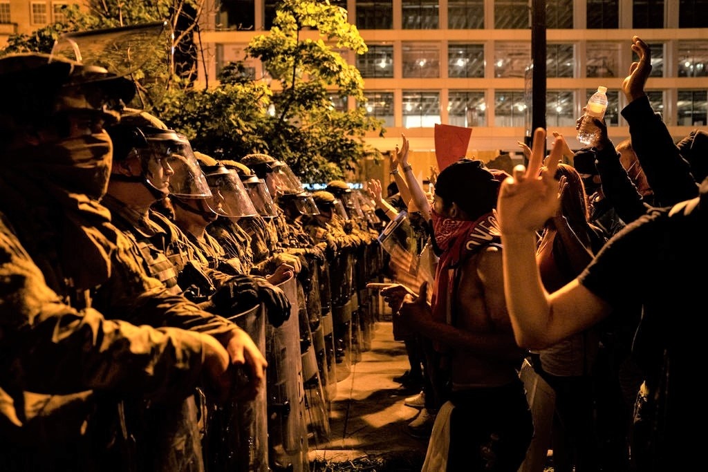 TT Trump cho quan doi roi Washington giua cang thang voi Lau Nam Goc hinh anh