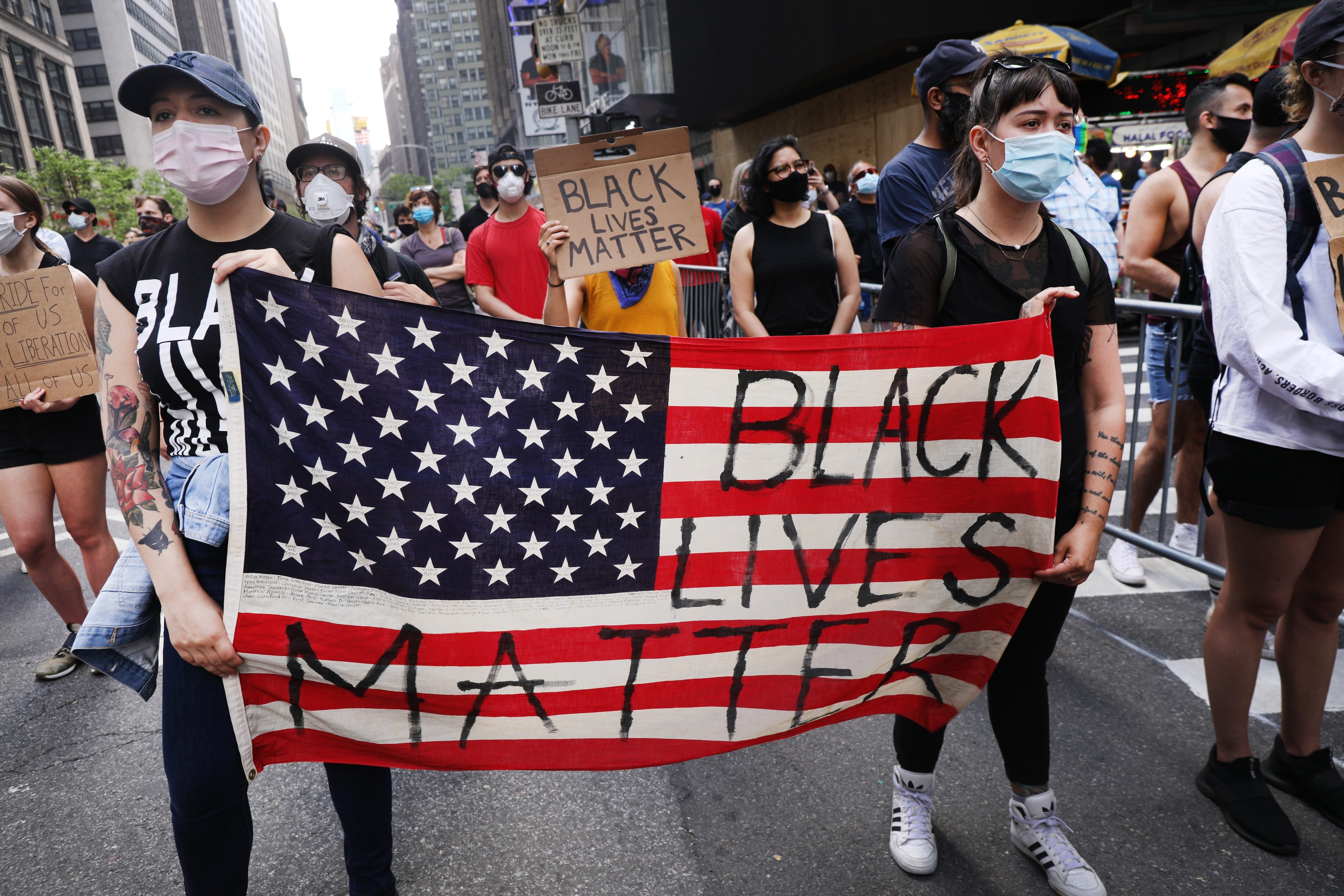 tuan hanh qua khach san ong Trump anh 1