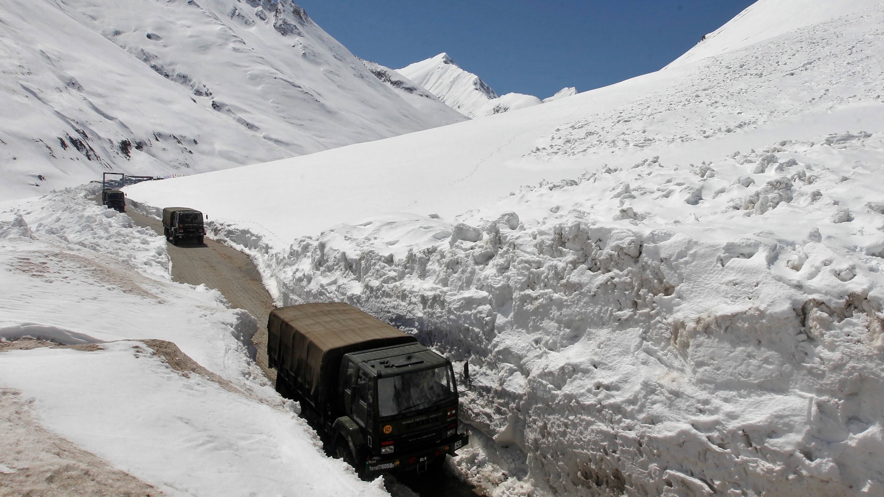 Binh si An Do bi nem da tu vong trong dung do bien gioi voi Trung Quoc hinh anh
