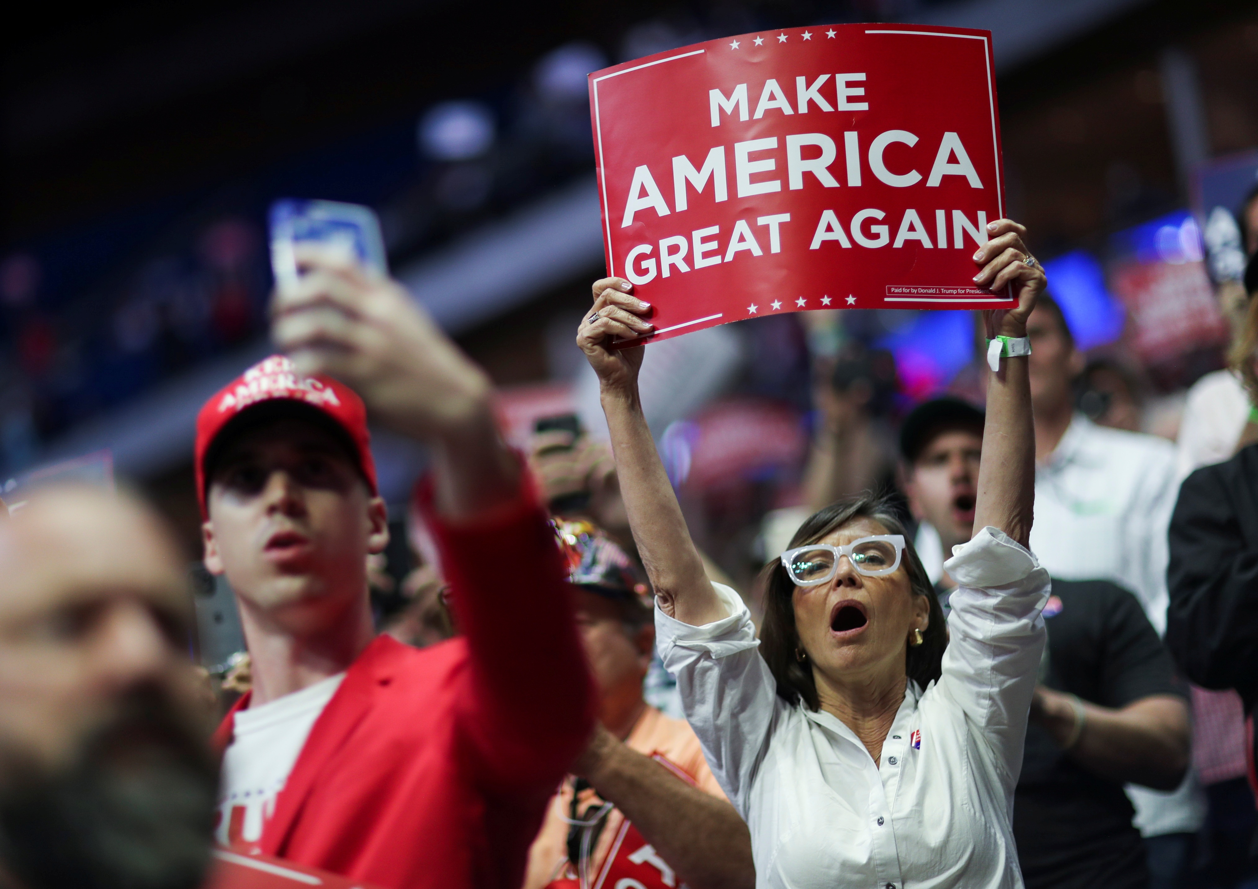 Trump noi gian anh 8