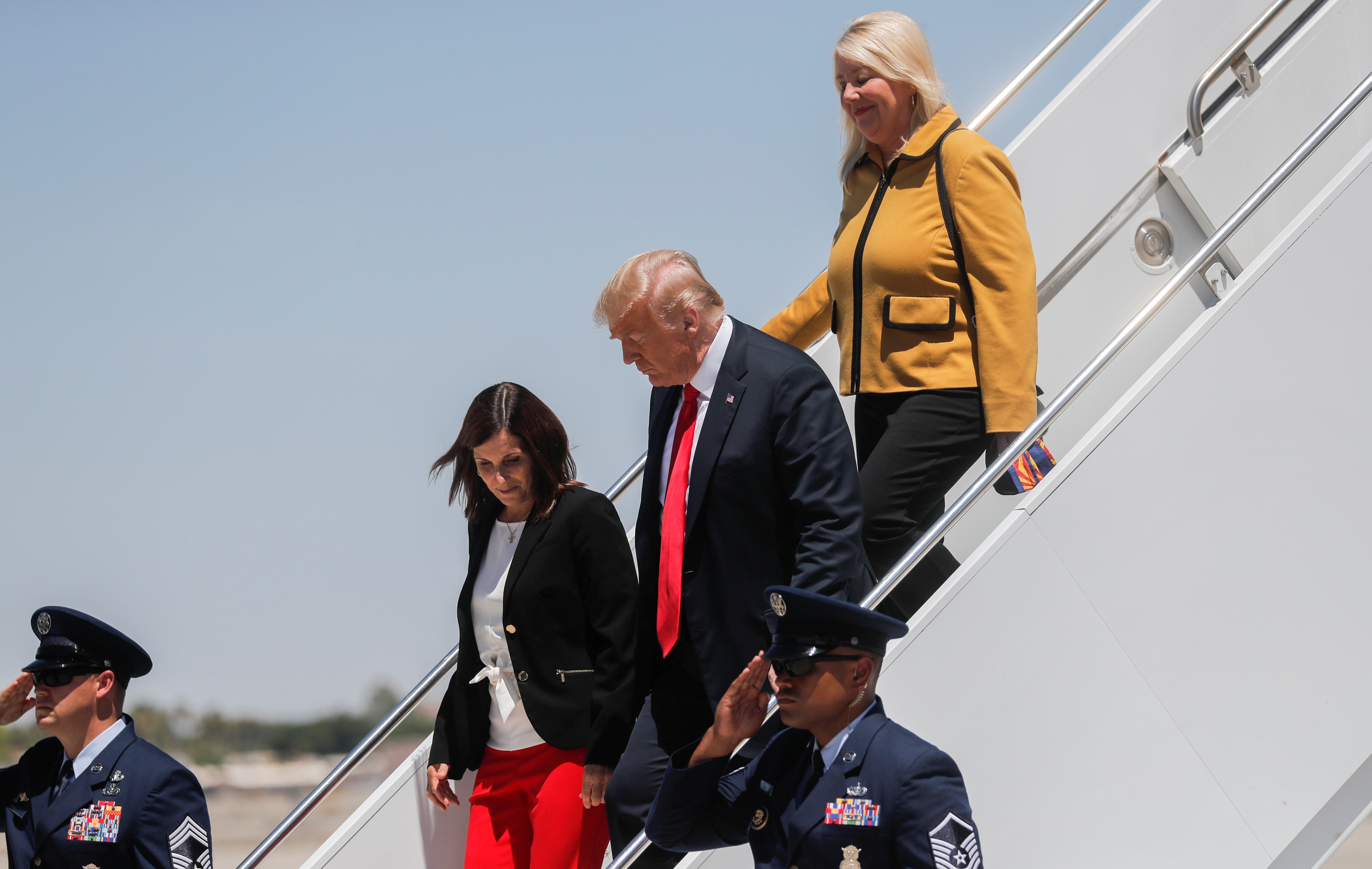 Trump tham tuong bien gioi anh 1