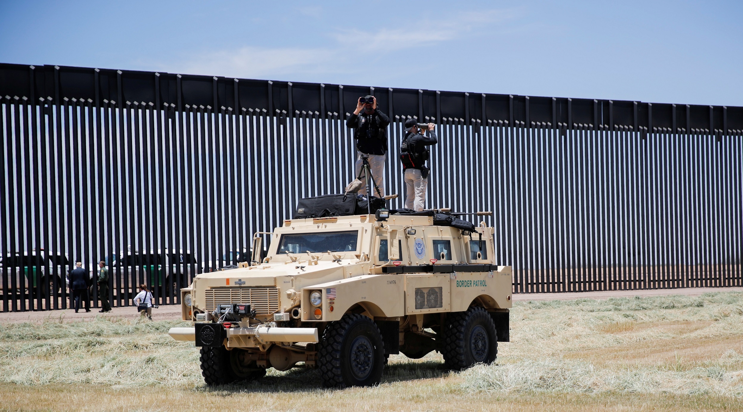 Trump tham tuong bien gioi anh 6