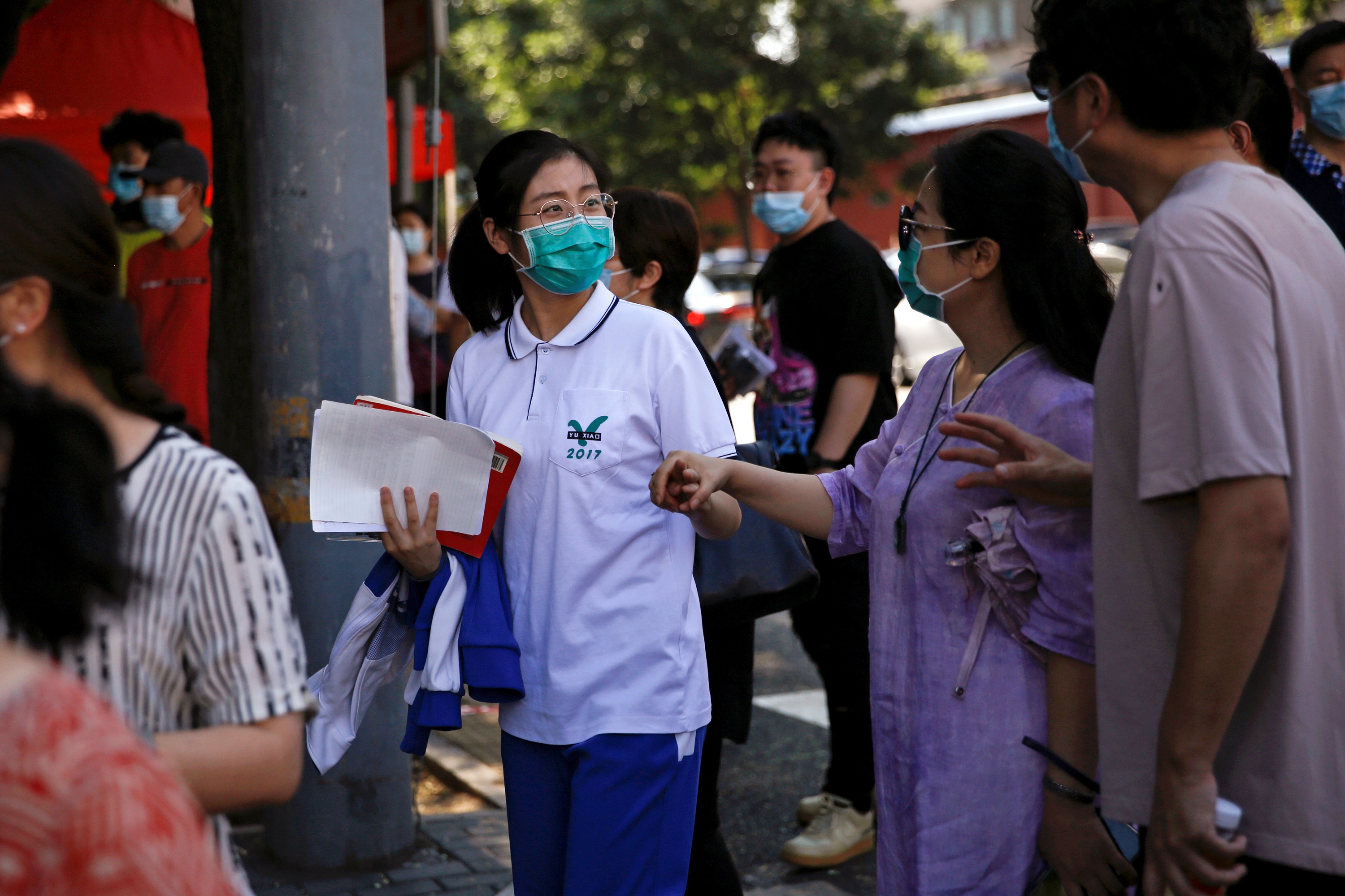 thi sinh TQ bat dau thi dai hoc anh 10