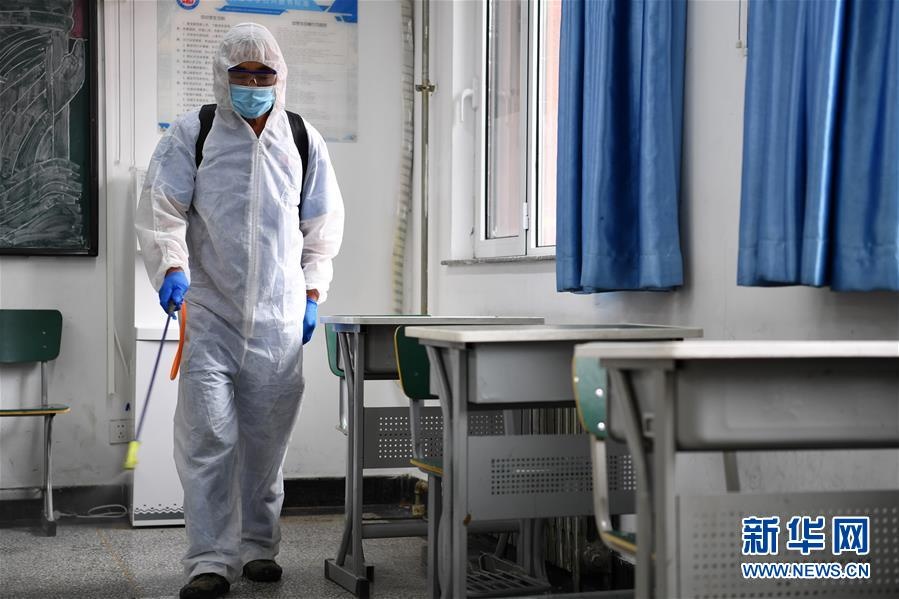 thi sinh TQ bat dau thi dai hoc anh 4