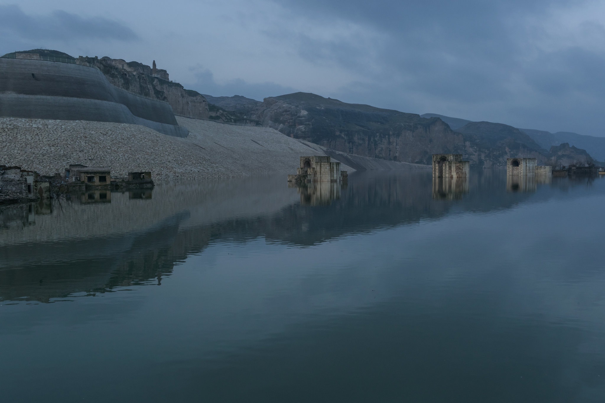 Thung lung co bi xoa so anh 9