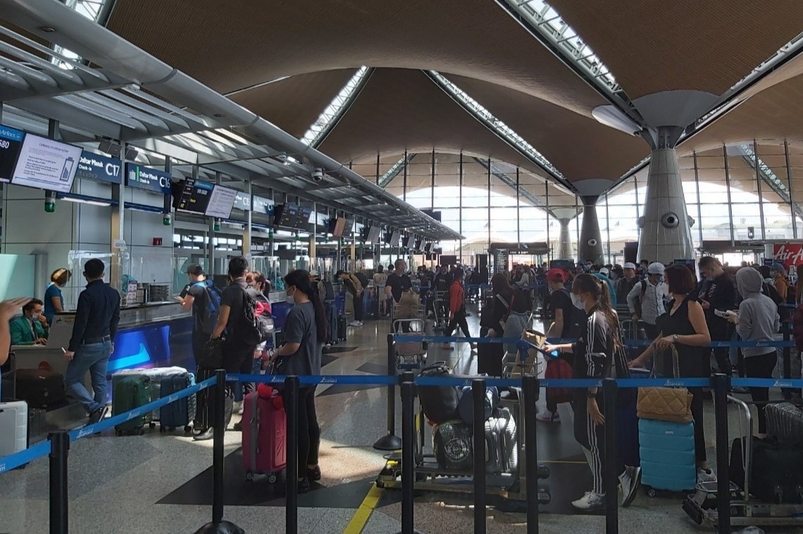 Dua hon 300 cong dan tu Malaysia ve Viet Nam an toan hinh anh