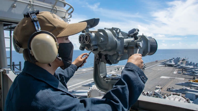 'Bo tu Kim cuong' tap tran dong loat anh 2