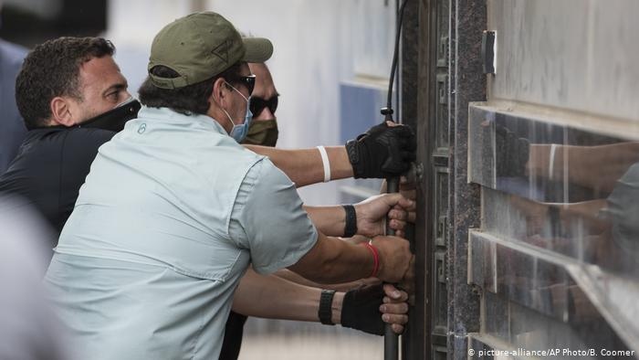 Trung Quoc phan doi viec dac vu My pha cua lanh su quan Houston hinh anh