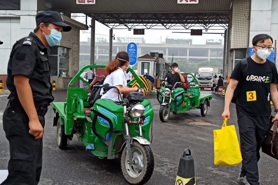 Bac Kinh mo lai cho Tan Phat Dia hinh anh