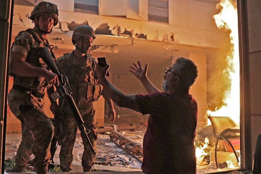 Bieu tinh rung chuyen Beirut anh 3