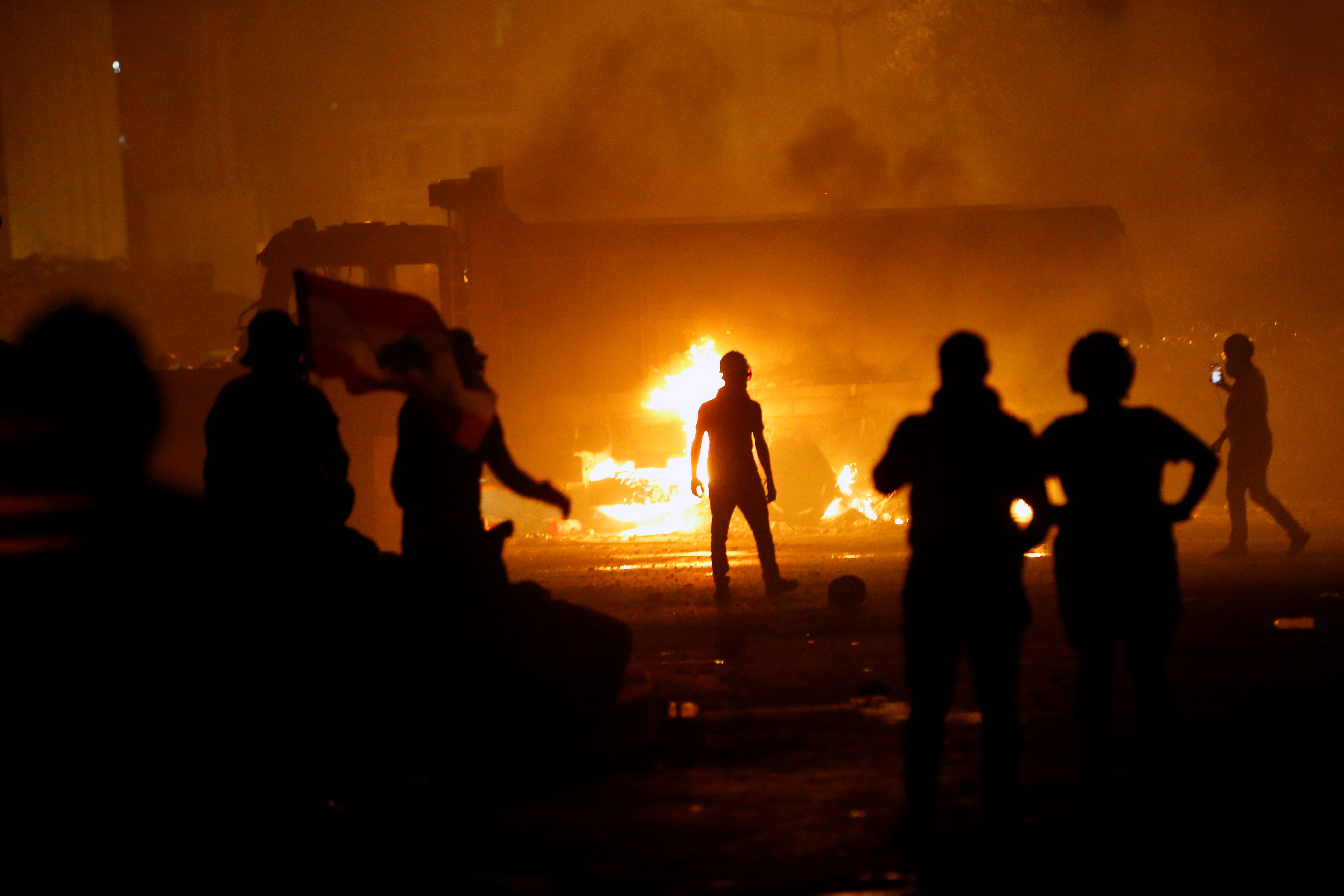 Bieu tinh rung chuyen thu do Lebanon anh 4