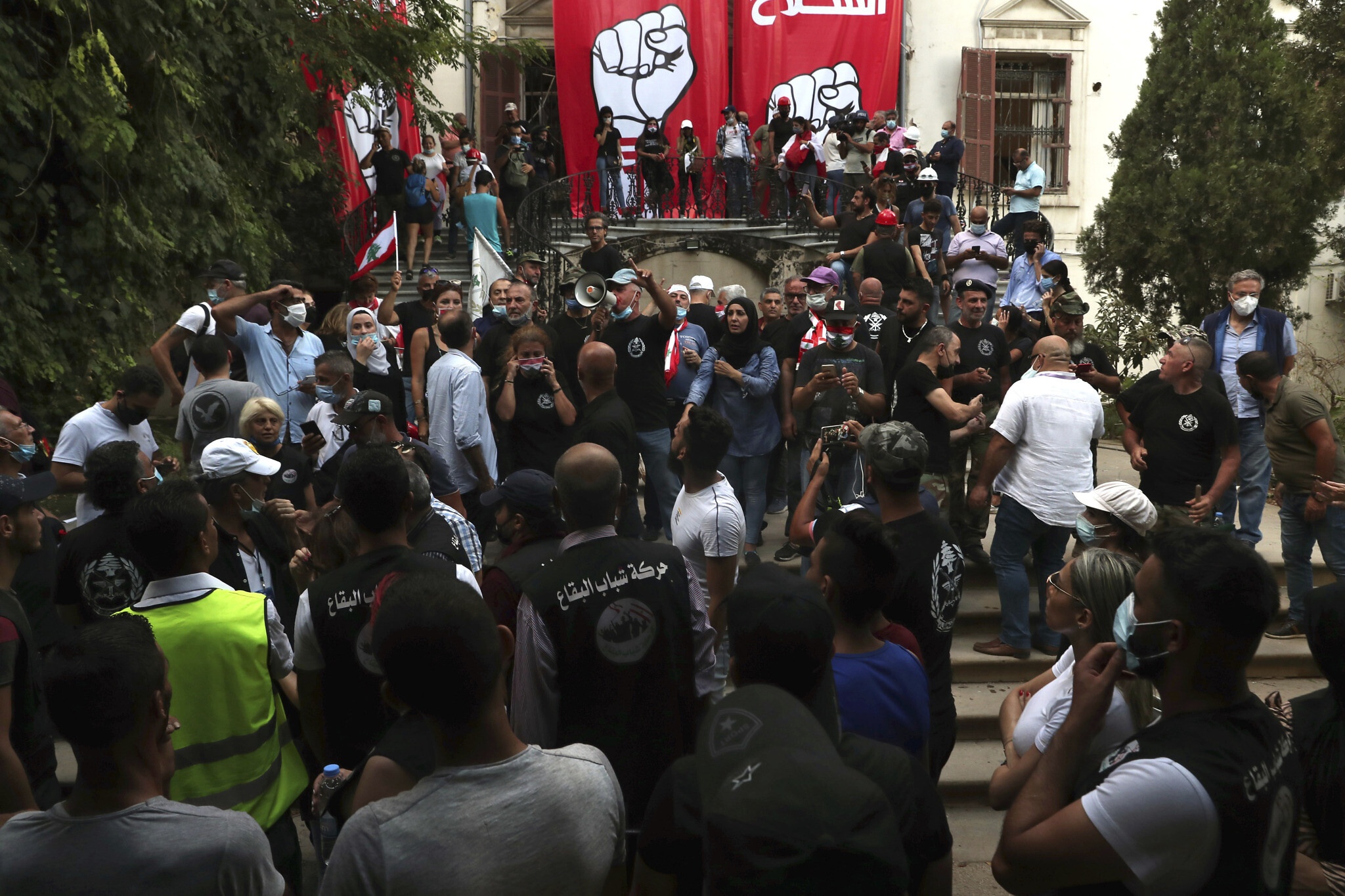 nguoi bieu tinh chiem Bo Ngoai giao Lebanon anh 1