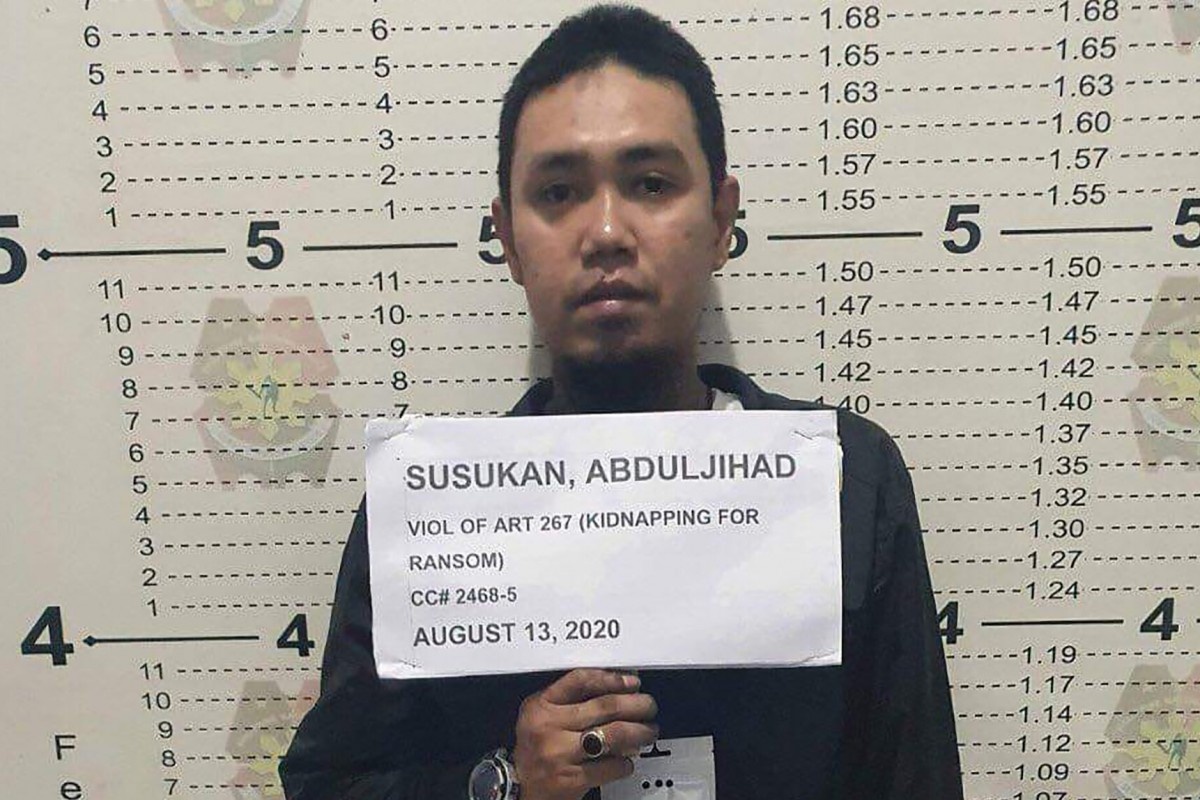 Trum khung bo chat dau con tin o Philippines dau thu vi mat canh tay hinh anh