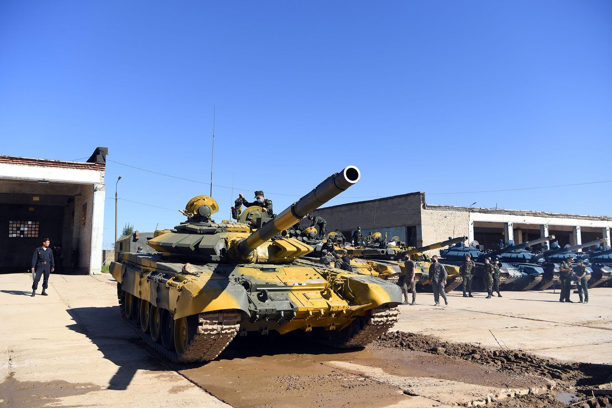 Doi tuyen Viet Nam nhan xe tang T-72B3 anh 7