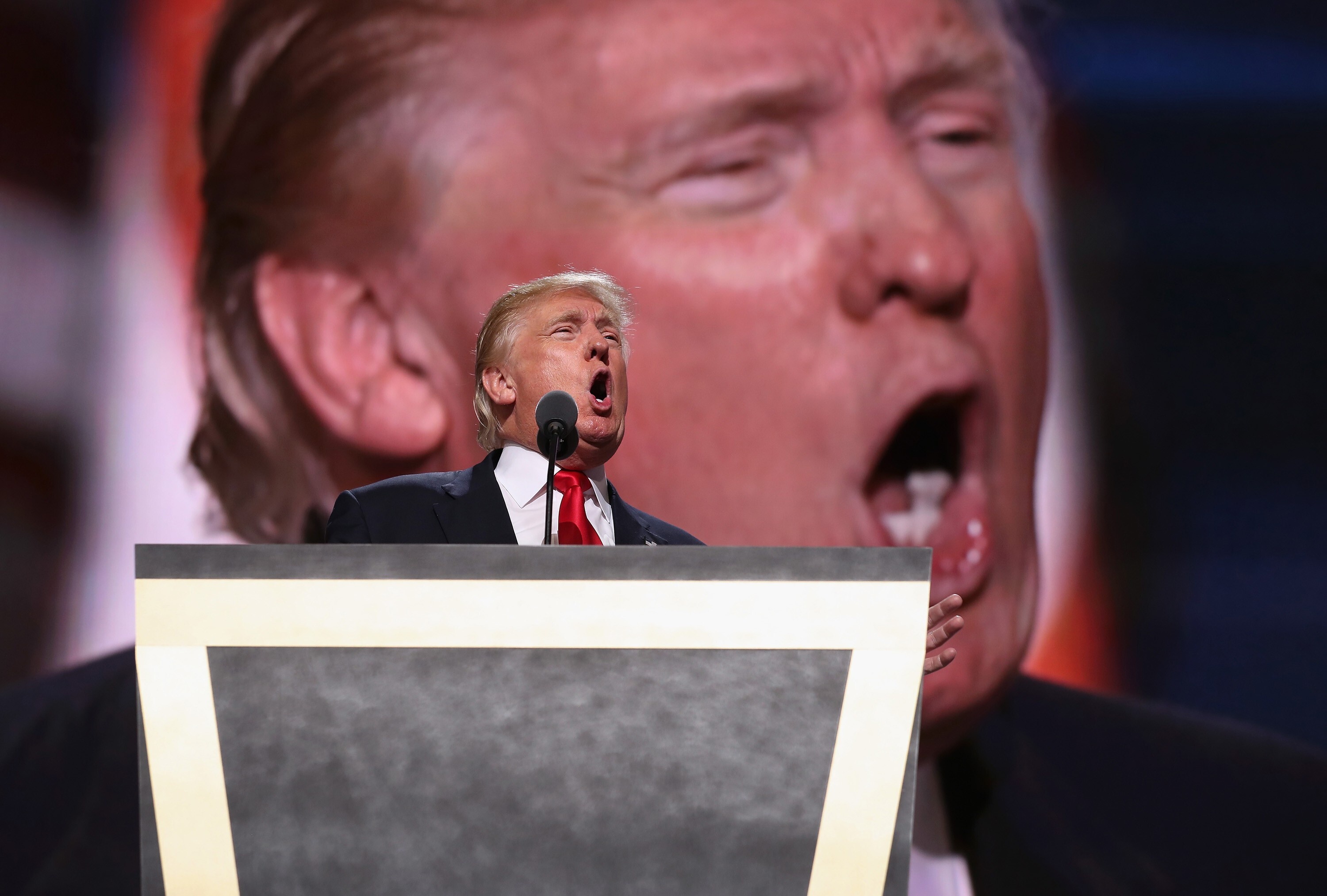 Nguoi nha ong Trump chiem 1/2 danh sach dien gia dai hoi dang Cong hoa hinh anh