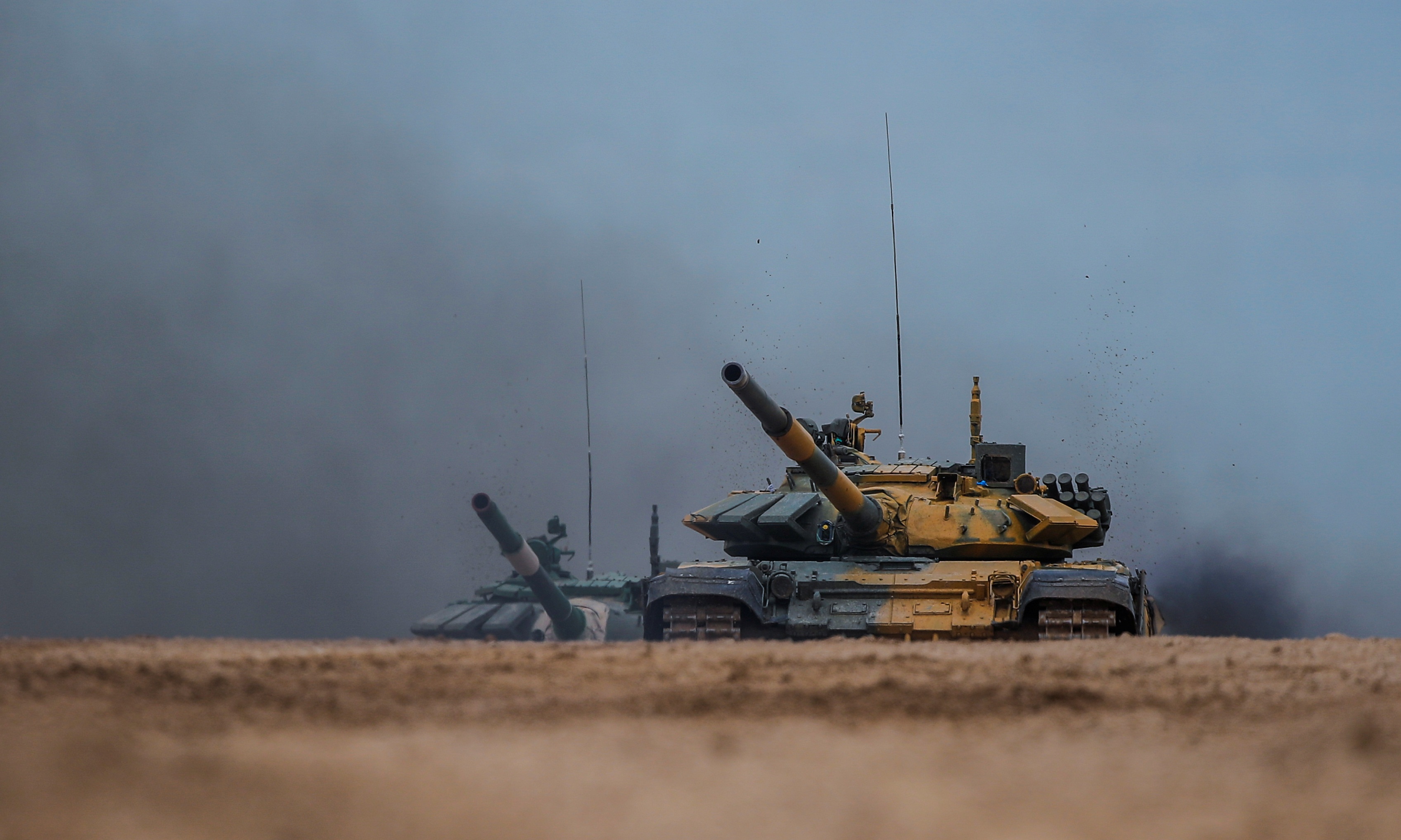 thu lua tren thao truong Alabino anh 3