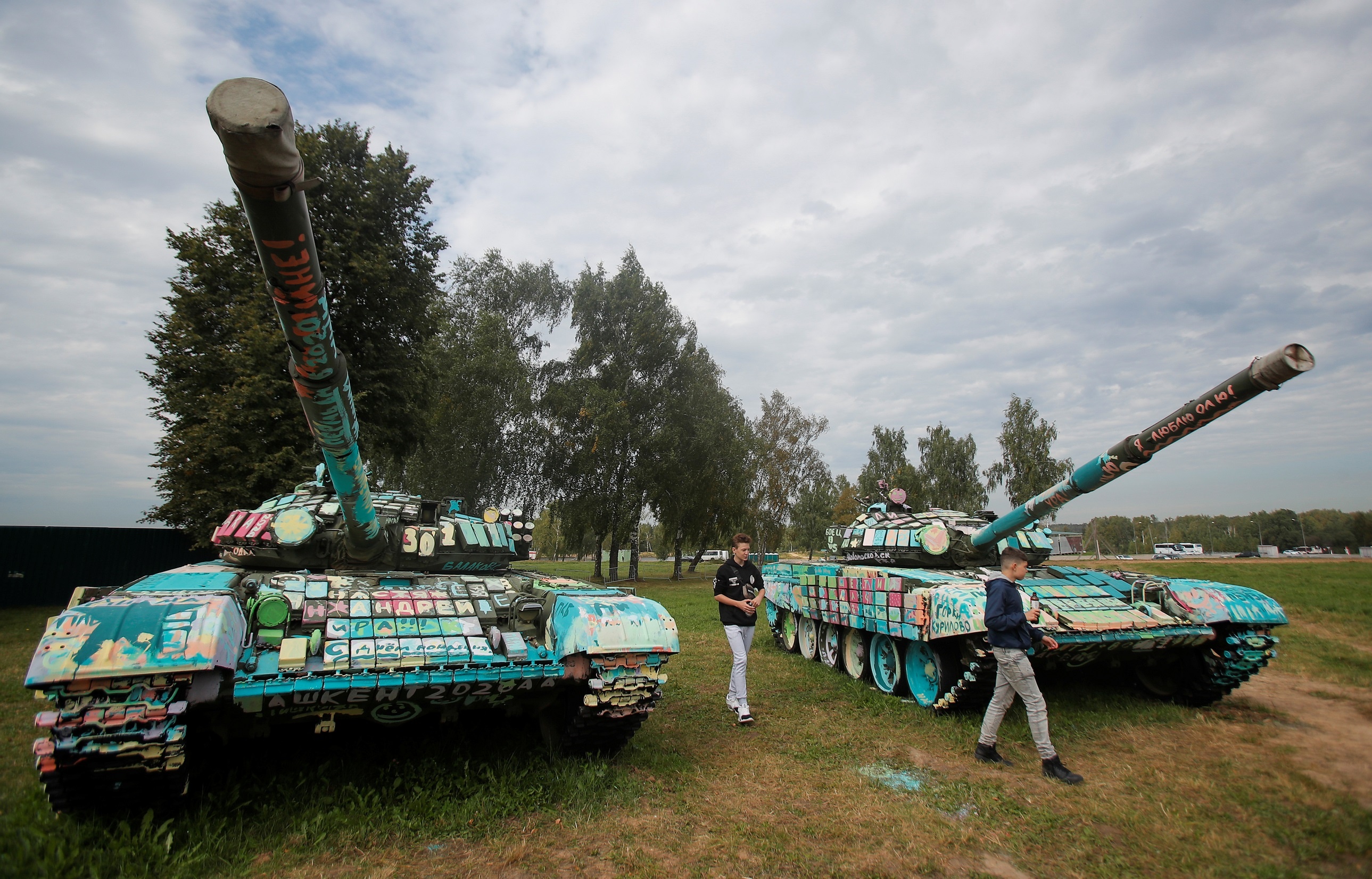 thu lua tren thao truong Alabino anh 9