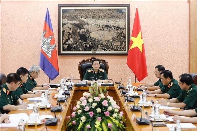 Nang cao hieu qua co che hop tac quoc phong Viet Nam - Campuchia hinh anh