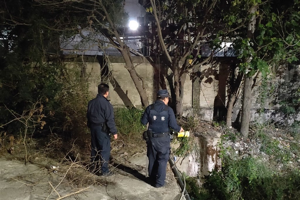 Nguoi Viet o Dai Loan chiu an chung than anh 1