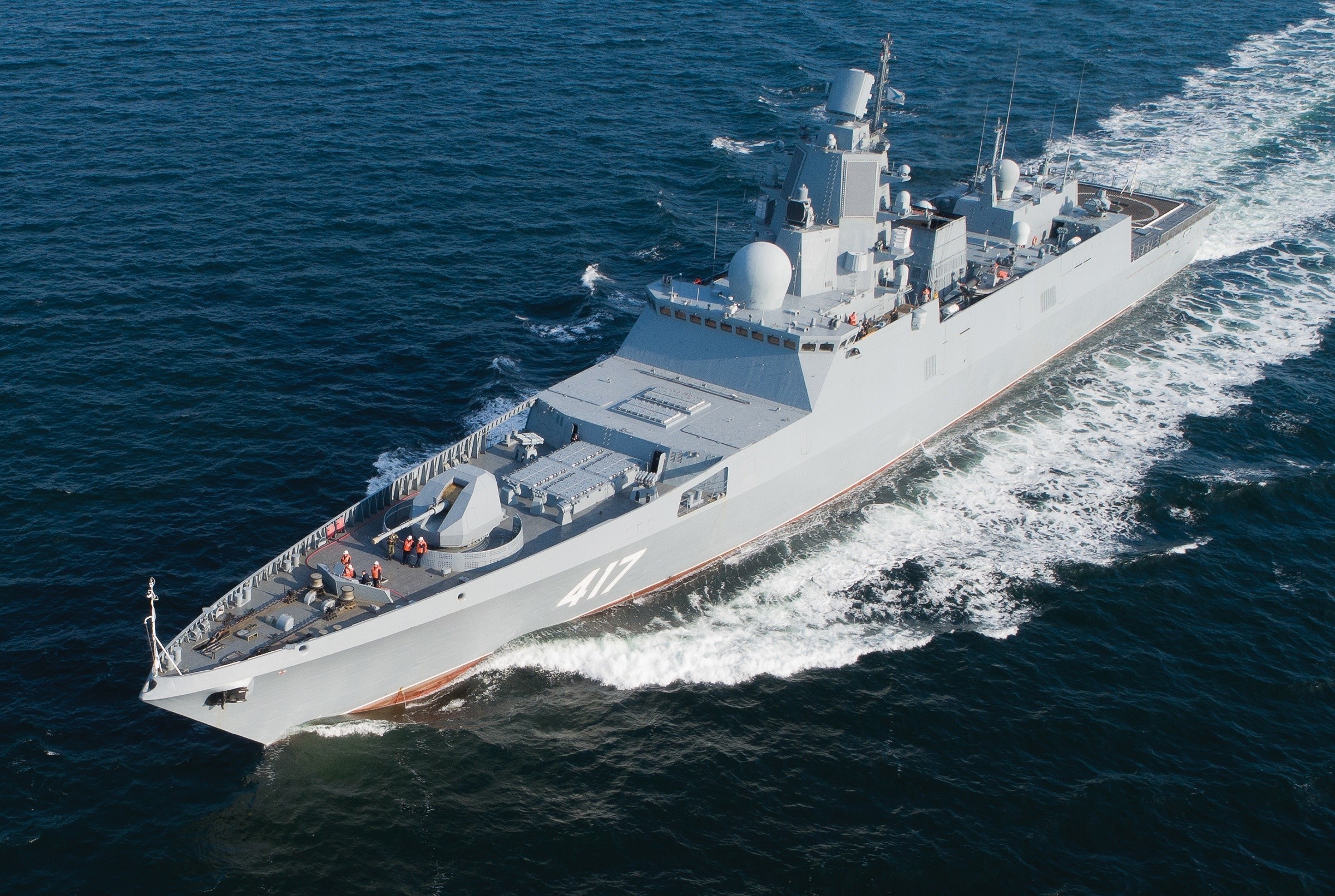 Tau chien Nga va cham tau hang hinh anh