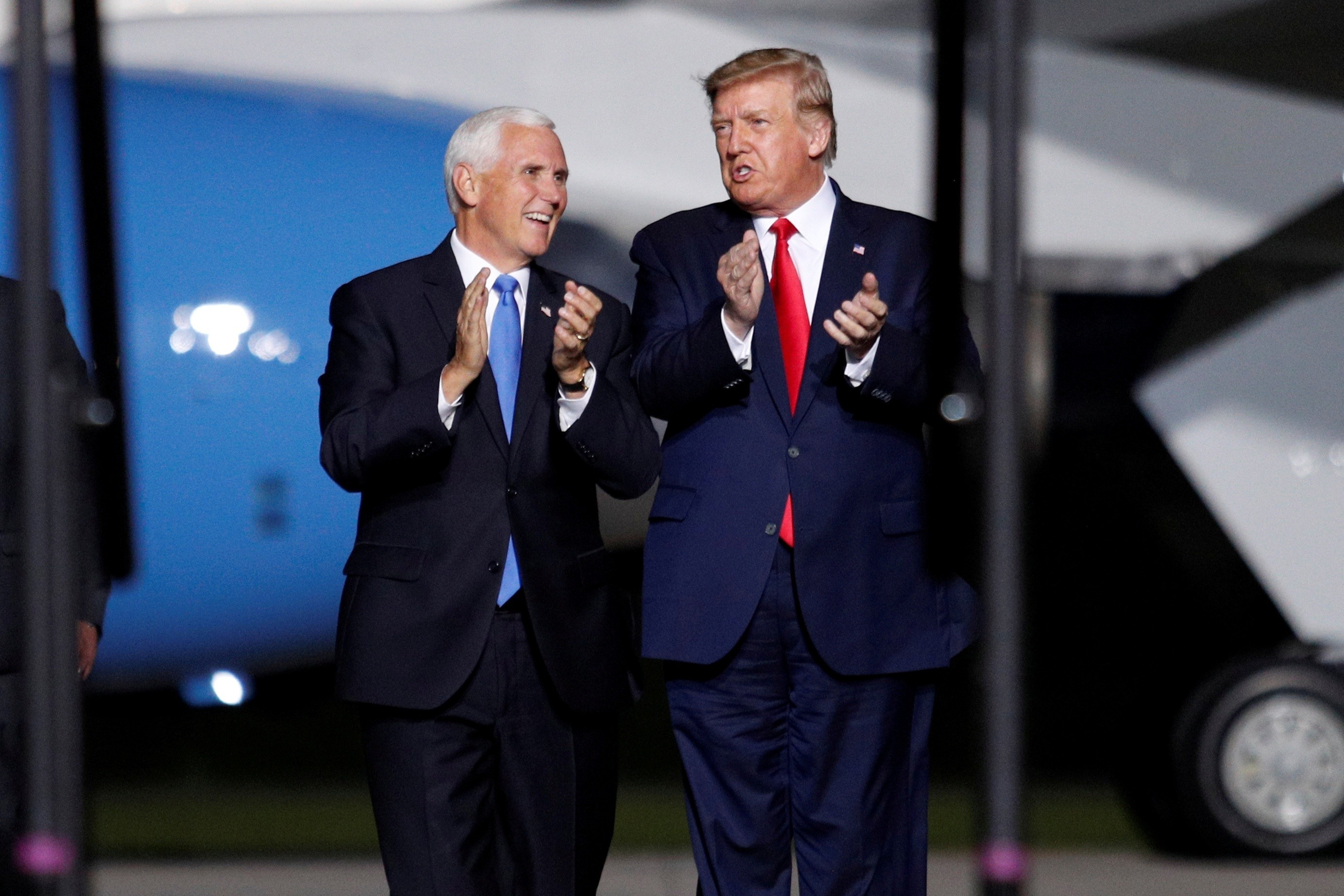 Tong thong Trump: Viec kiem phieu bau cu se mat nhieu thang hinh anh