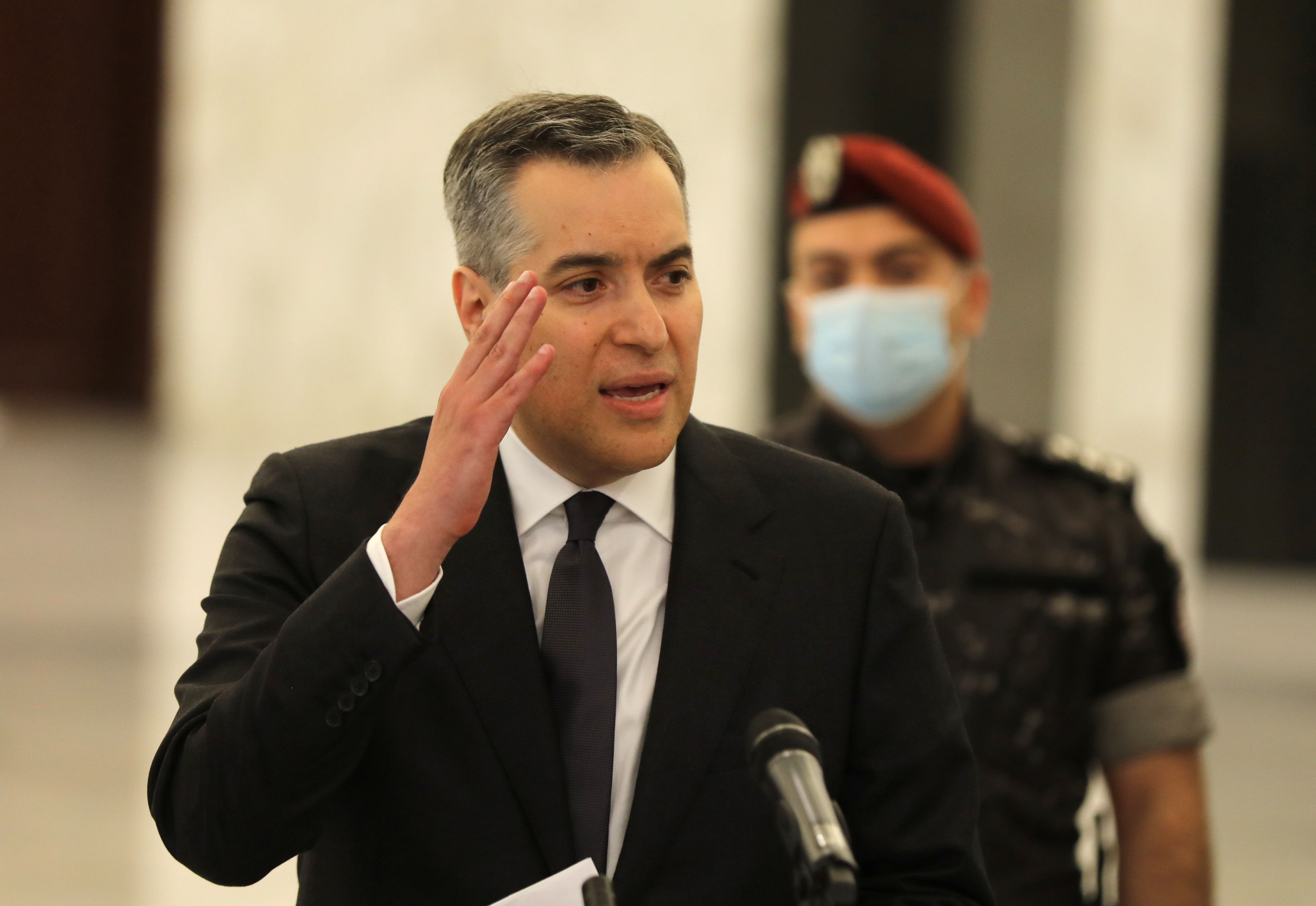 thu tuong Lebanon tu chuc anh 1