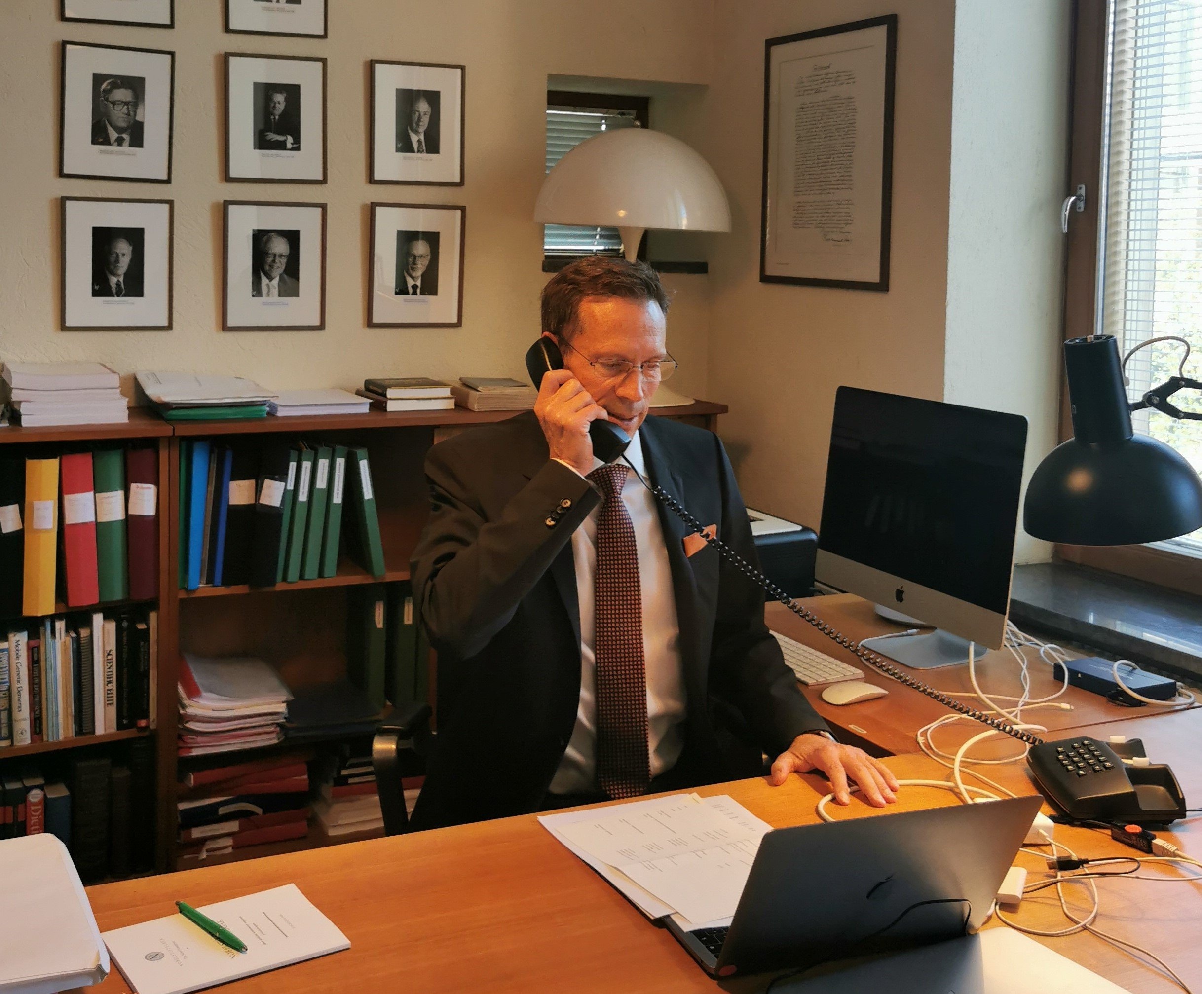 Nobel Y sinh 2020 anh 3