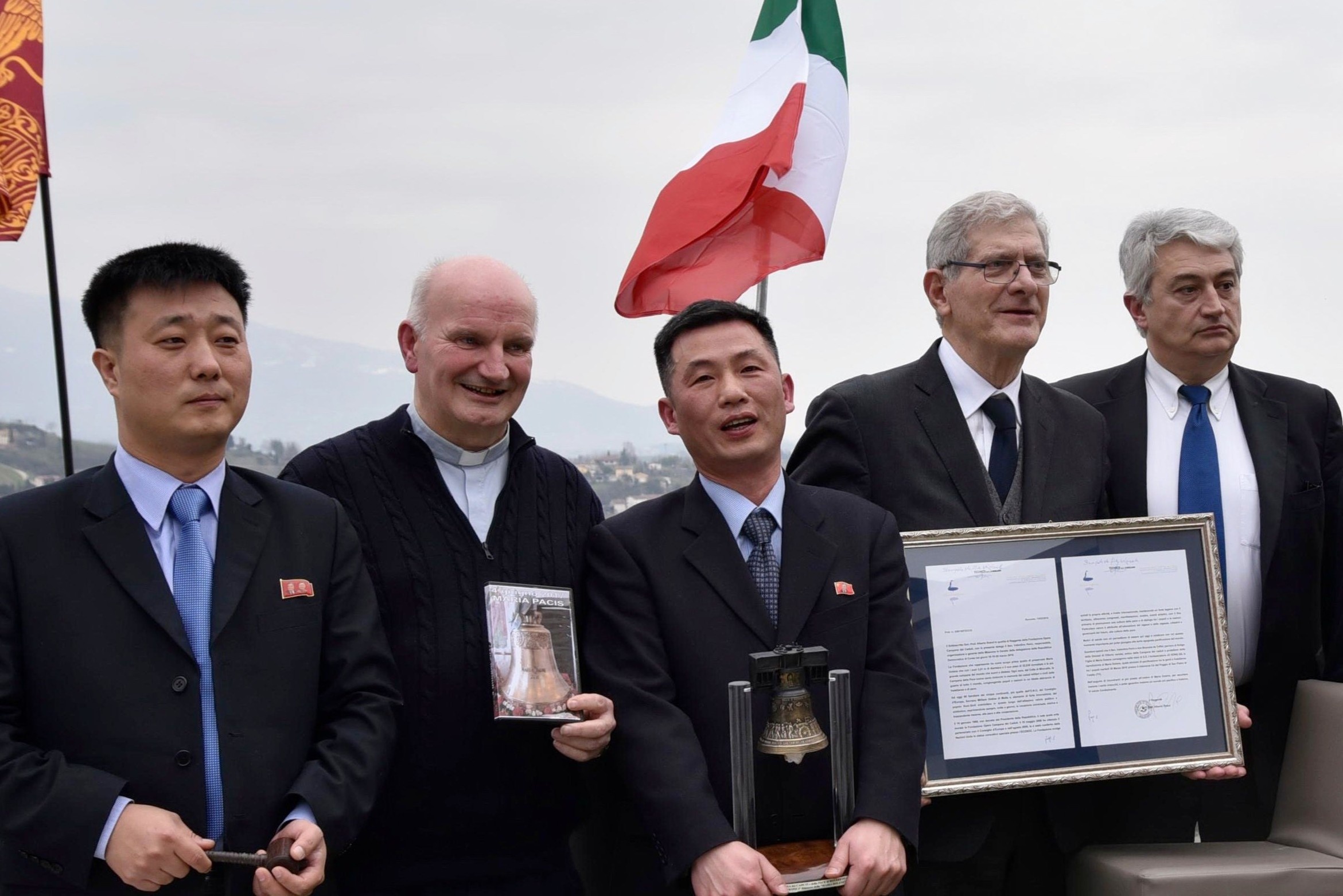 Dai su Trieu Tien duoc xac nhan dao tau anh 1