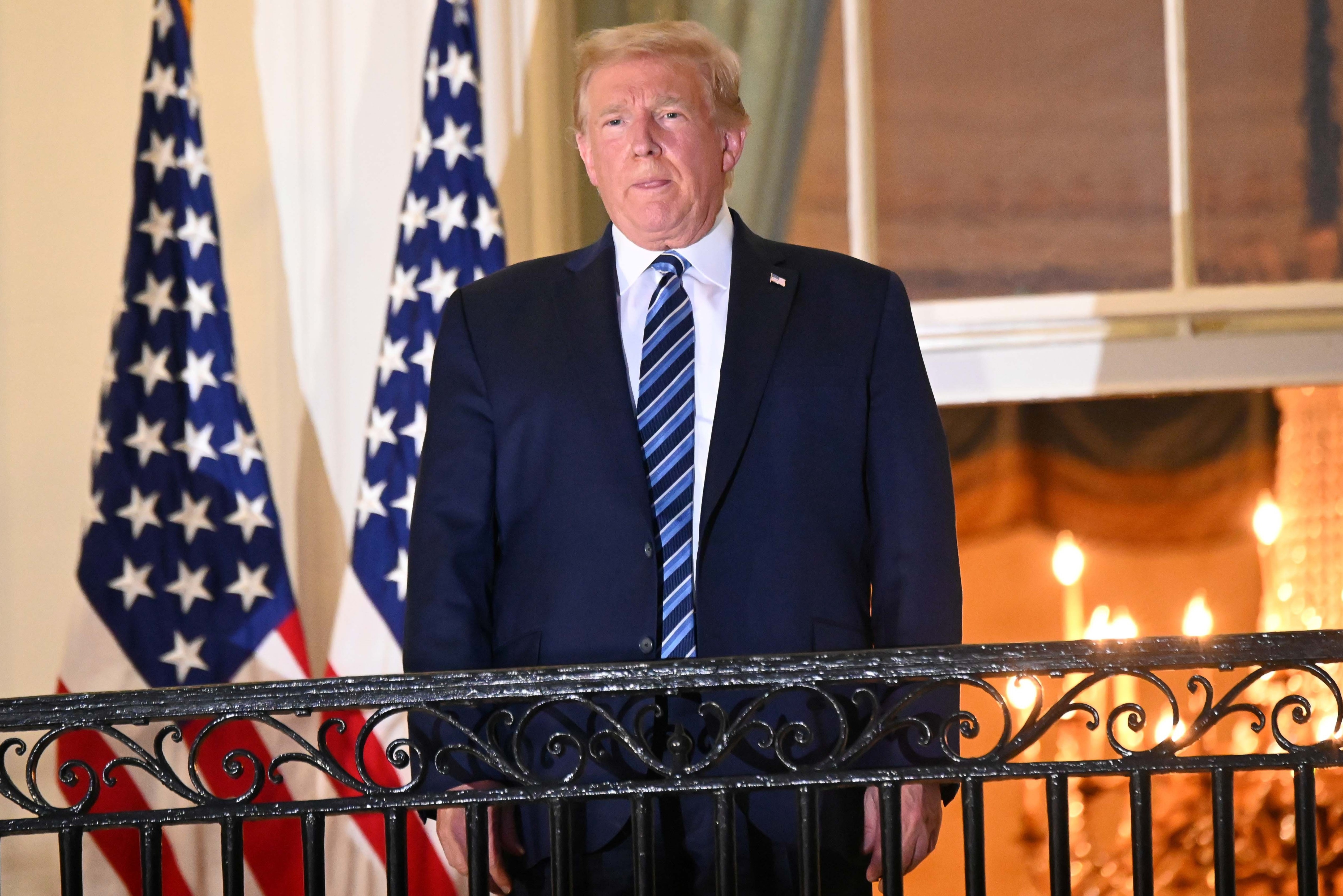 Nhan vien Nha Trang lo tam ly ong Trump that thuong vi thuoc hinh anh