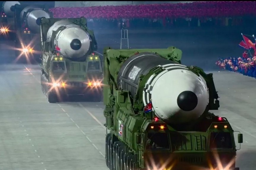 Loi canh bao cua Trieu Tien khi trinh lang ten lua 'quai vat' hinh anh