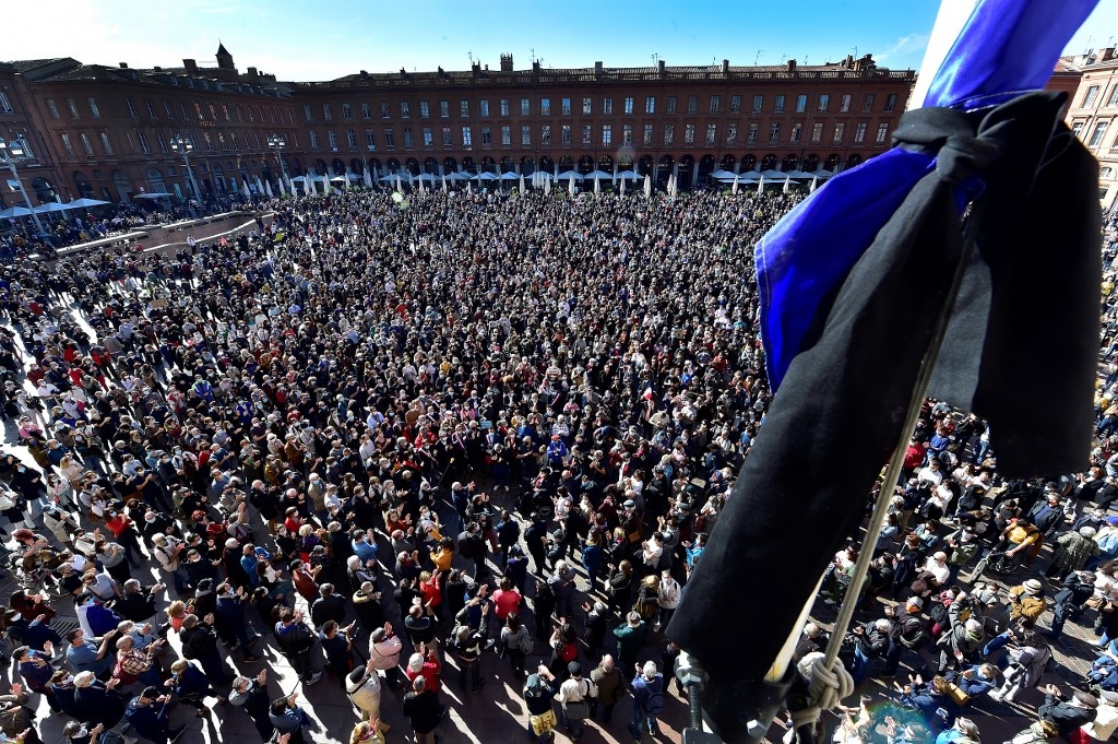 Phap suc soi bieu tinh sau vu thay giao bi chat dau anh 4