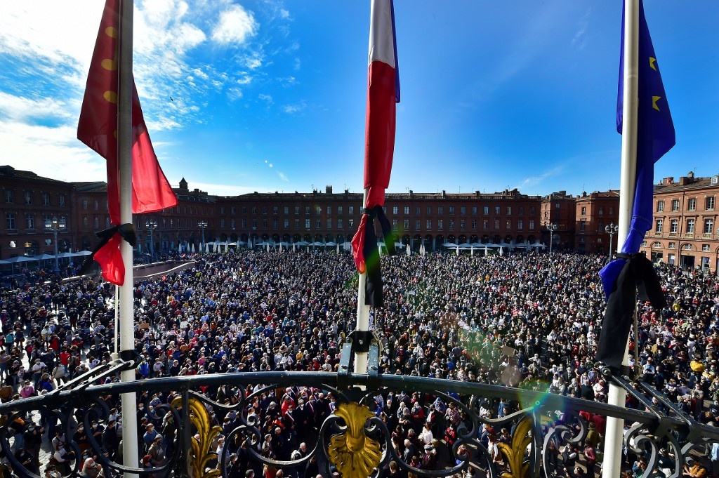 Phap suc soi bieu tinh sau vu thay giao bi chat dau anh 1