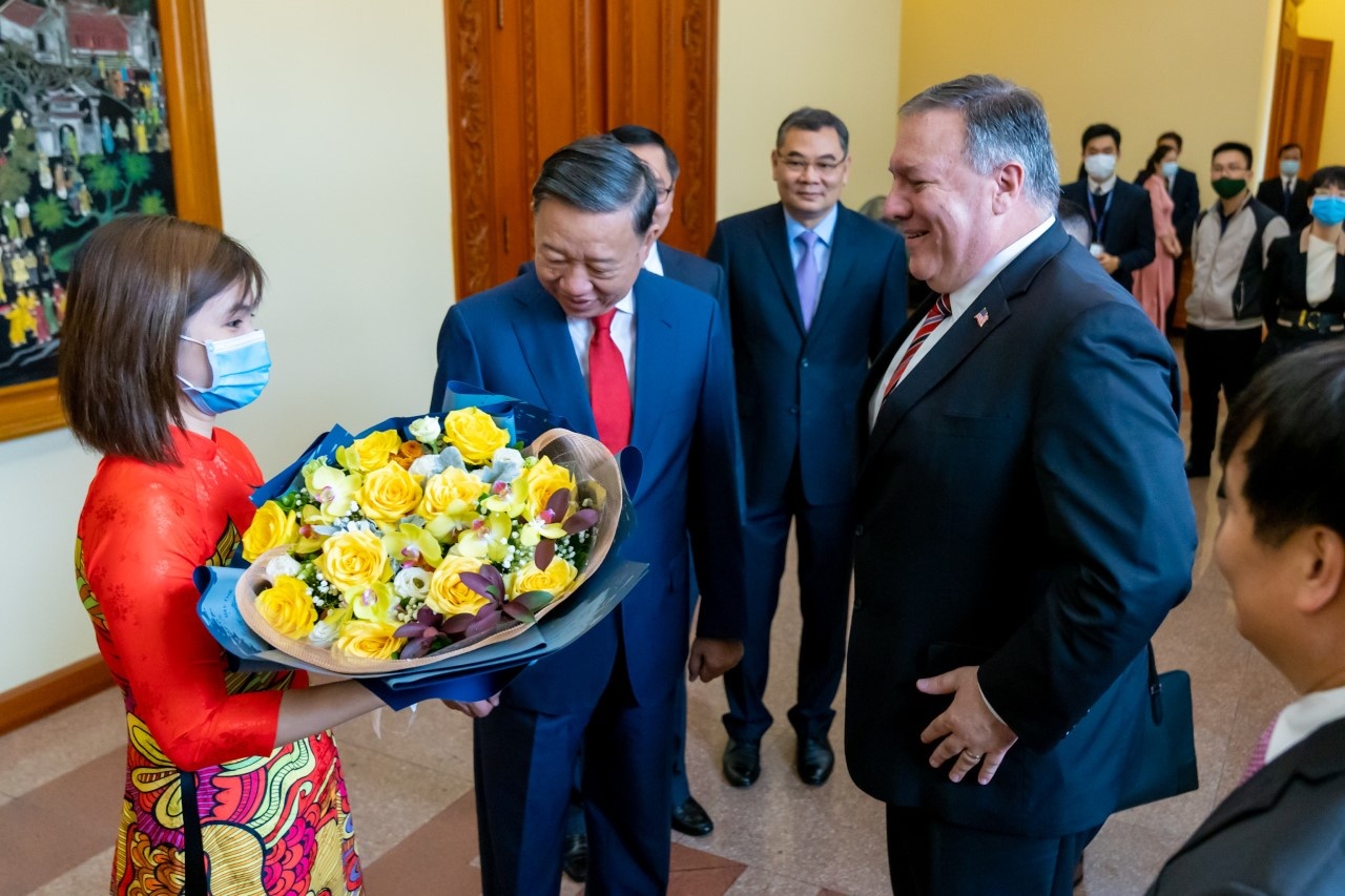 Ngoai truong My tham Viet Nam anh 7