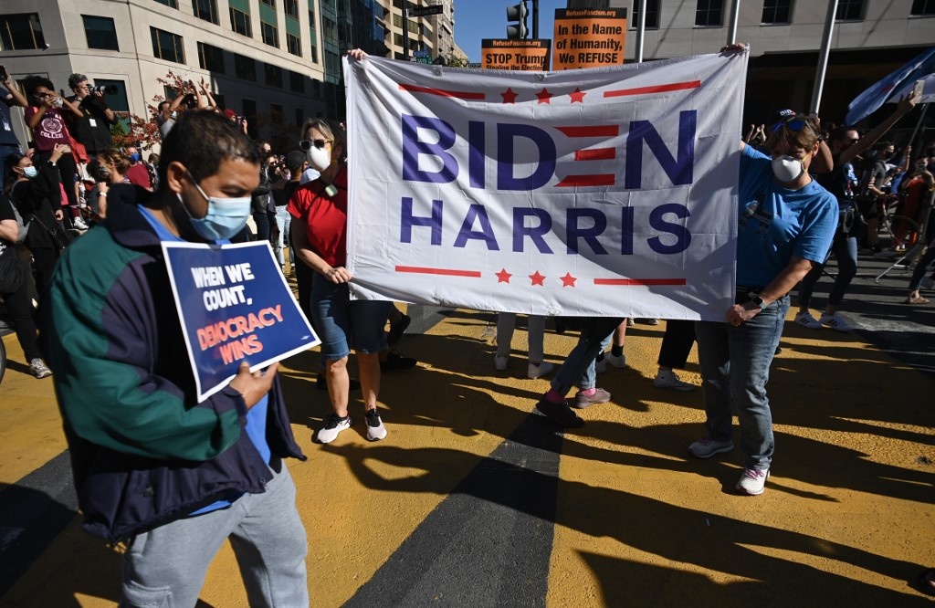 Dan Washington D.C keo den Nha Trang an mung anh 5