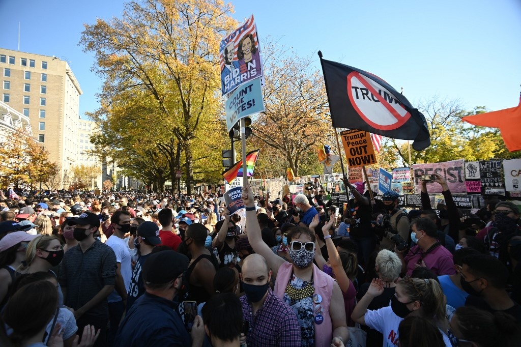 Dan Washington D.C keo den Nha Trang an mung anh 8