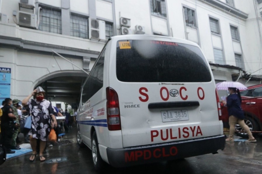 Tham phan Philippines bi ban chet trong phong lam viec hinh anh