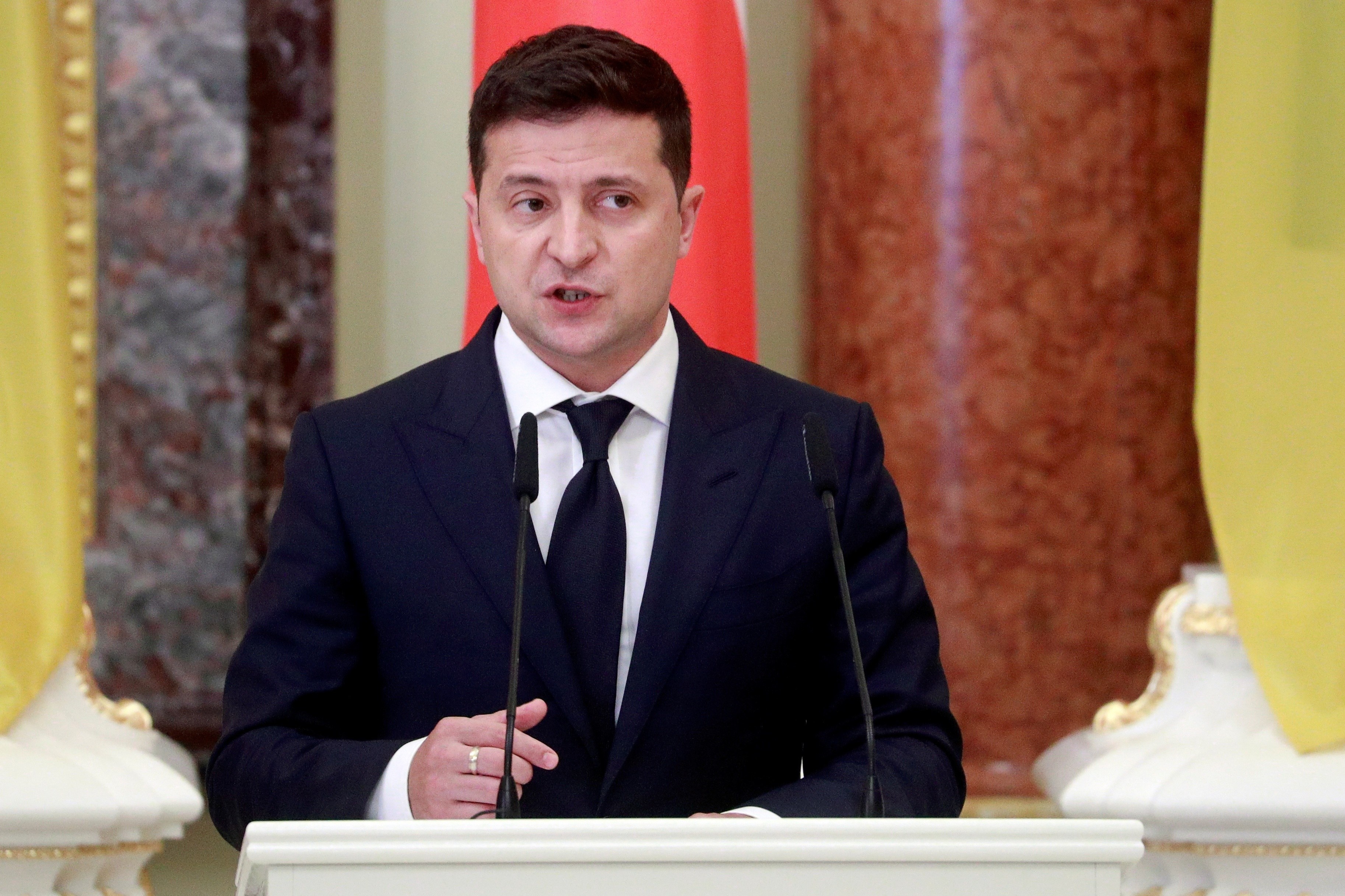 Tong thong Ukraine nhap vien vi mac Covid-19 hinh anh