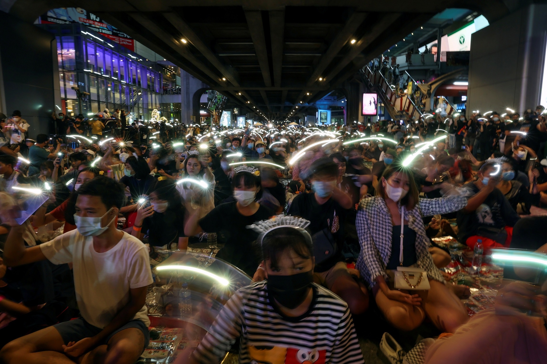 Hoc sinh Thai bieu tinh chong chinh phu anh 8