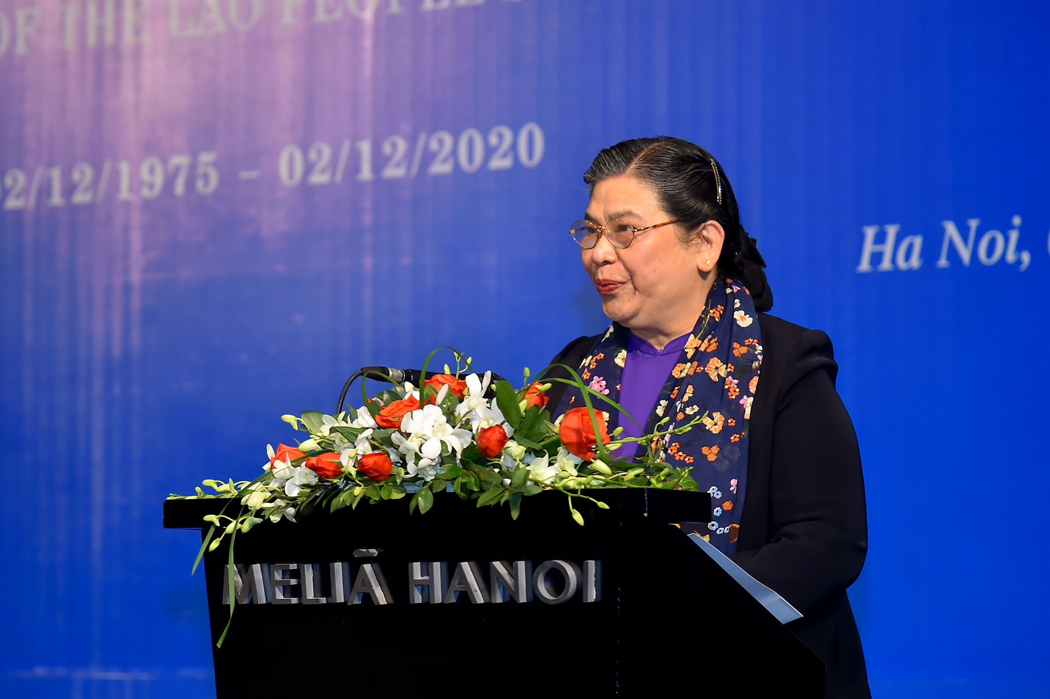 chieu dai ky niem quoc khanh Lao anh 2