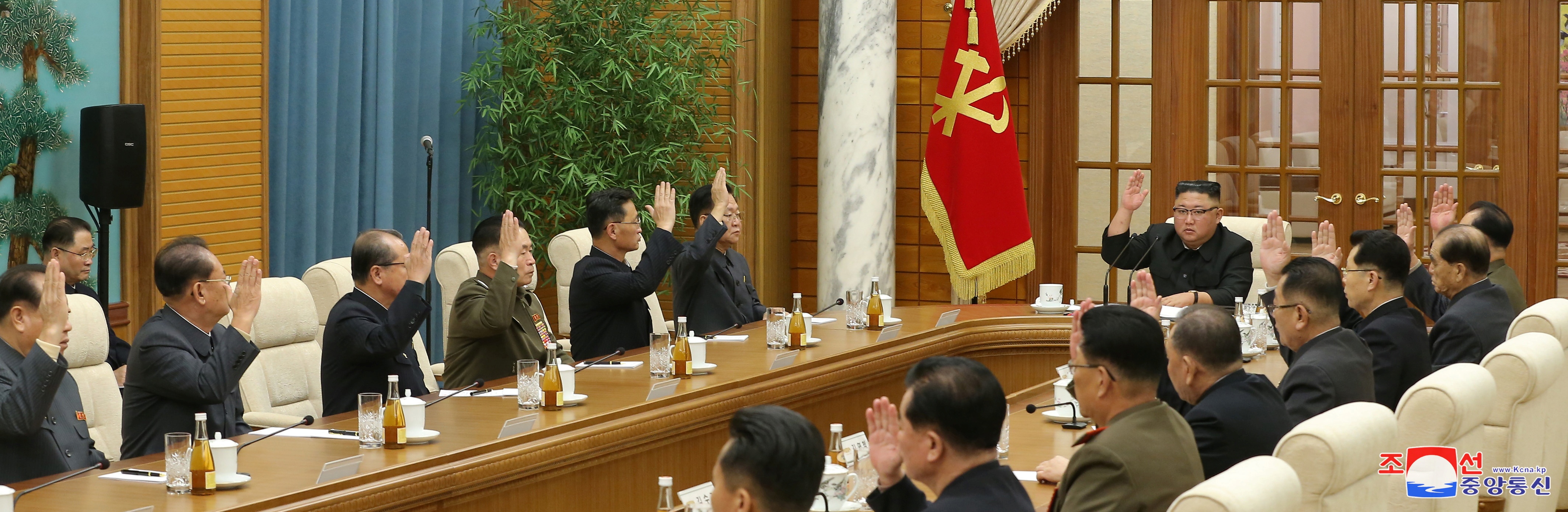 Ong Kim Jong Un hop Bo Chinh tri Trieu Tien anh 1