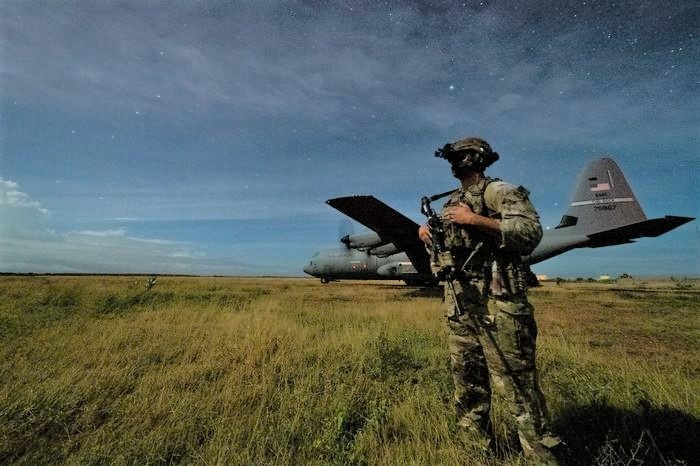 Ong Trump gap rut hoan thanh loi hua, ra lenh rut quan My khoi Somalia hinh anh