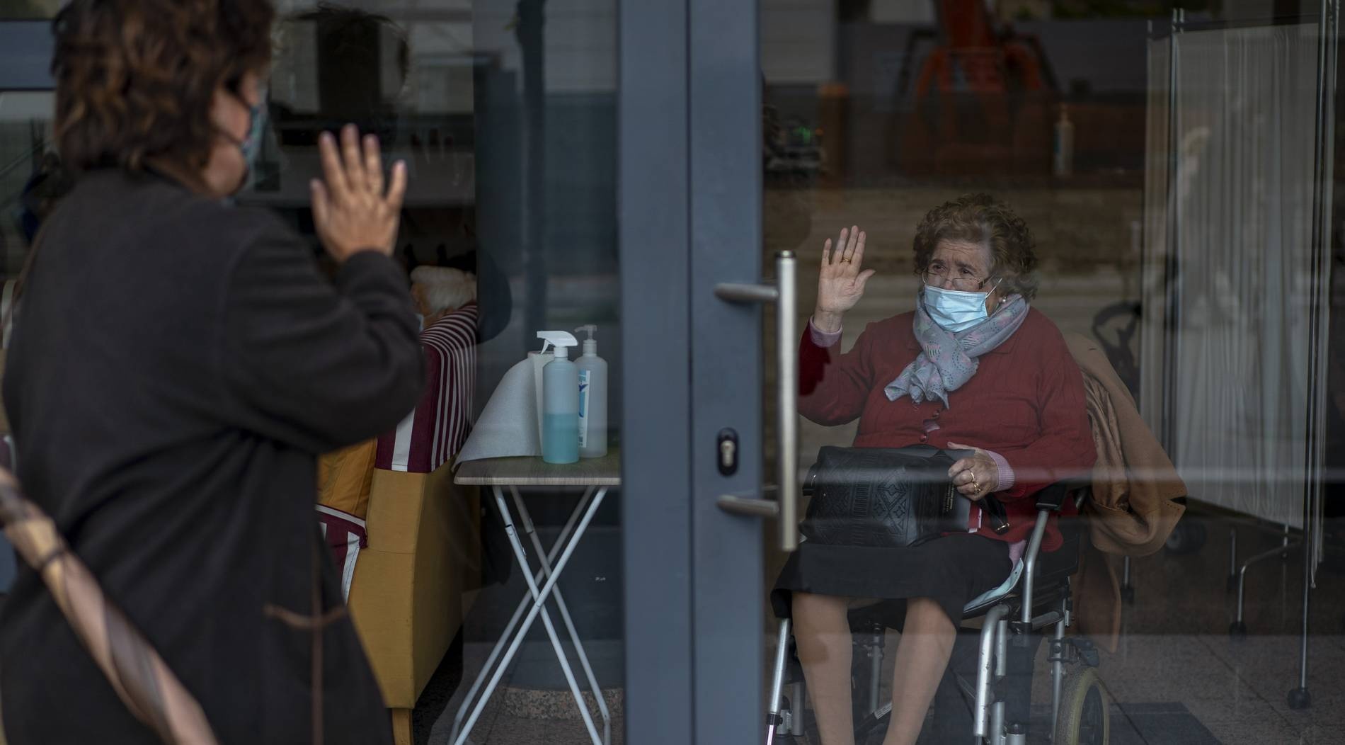 Dan California chuan bi cho dot phong toa nghiem ngat nhat hinh anh