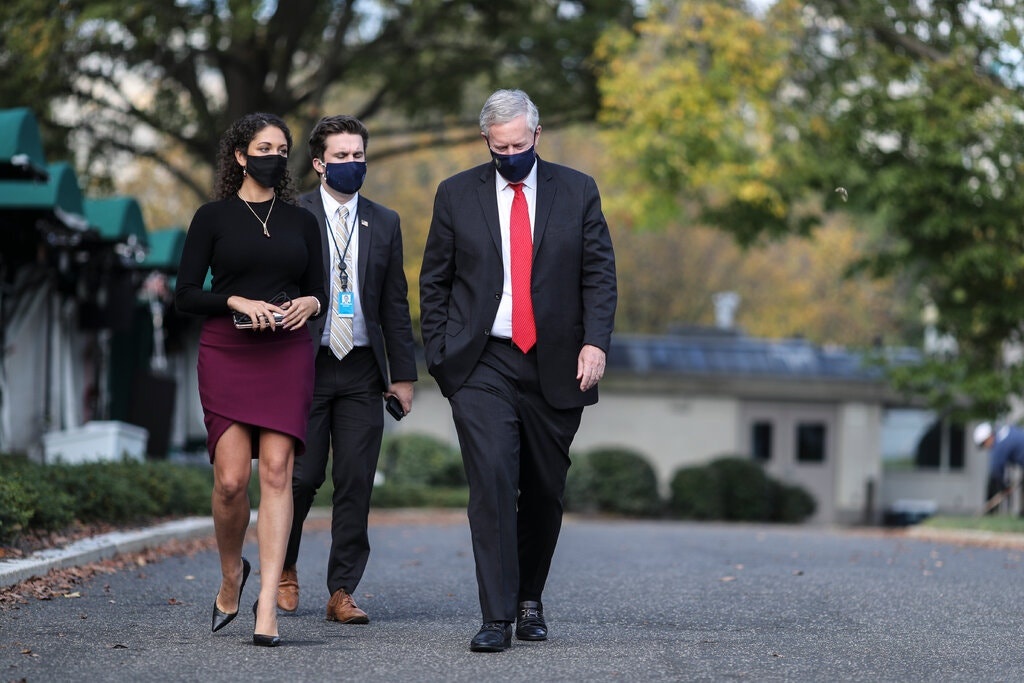 Tong thong Trump hoan ke hoach tiem vaccine anh 1