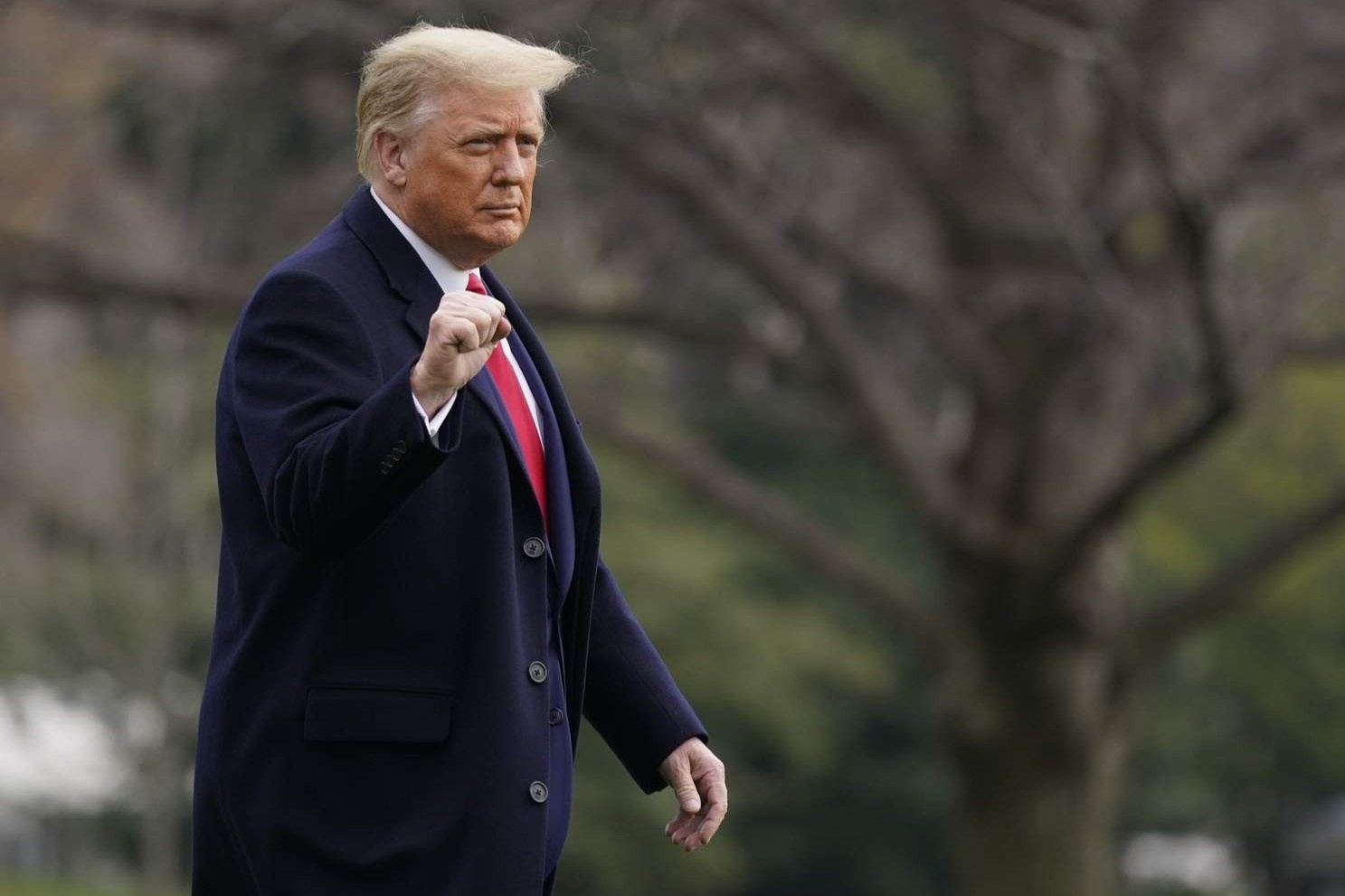 Ong Biden thang phieu dai cu tri, phe ong Trump van chua bo cuoc hinh anh