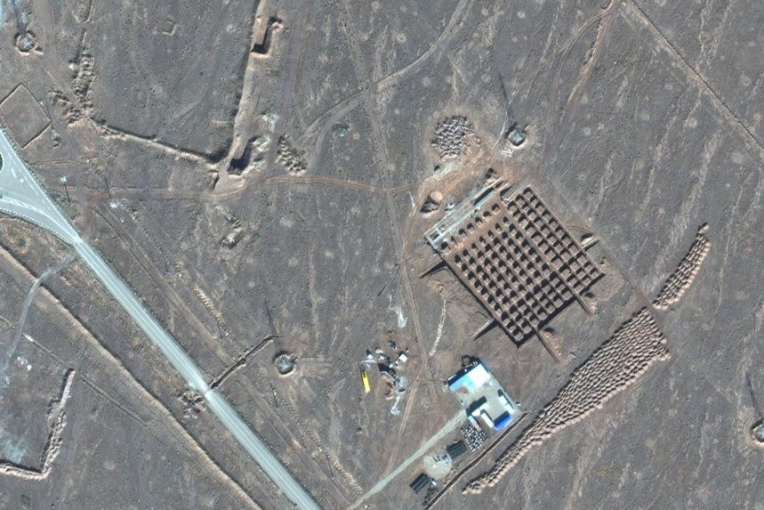 Anh ve tinh cho thay viec xay dung tai co so hat nhan Iran hinh anh