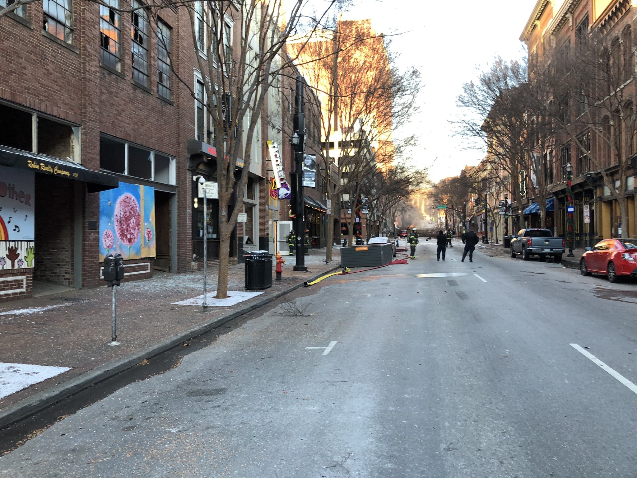 No lon tai thanh pho My ngay le Giang sinh anh 1