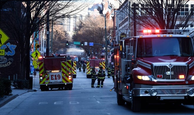 No lon tai thanh pho My ngay le Giang sinh anh 10