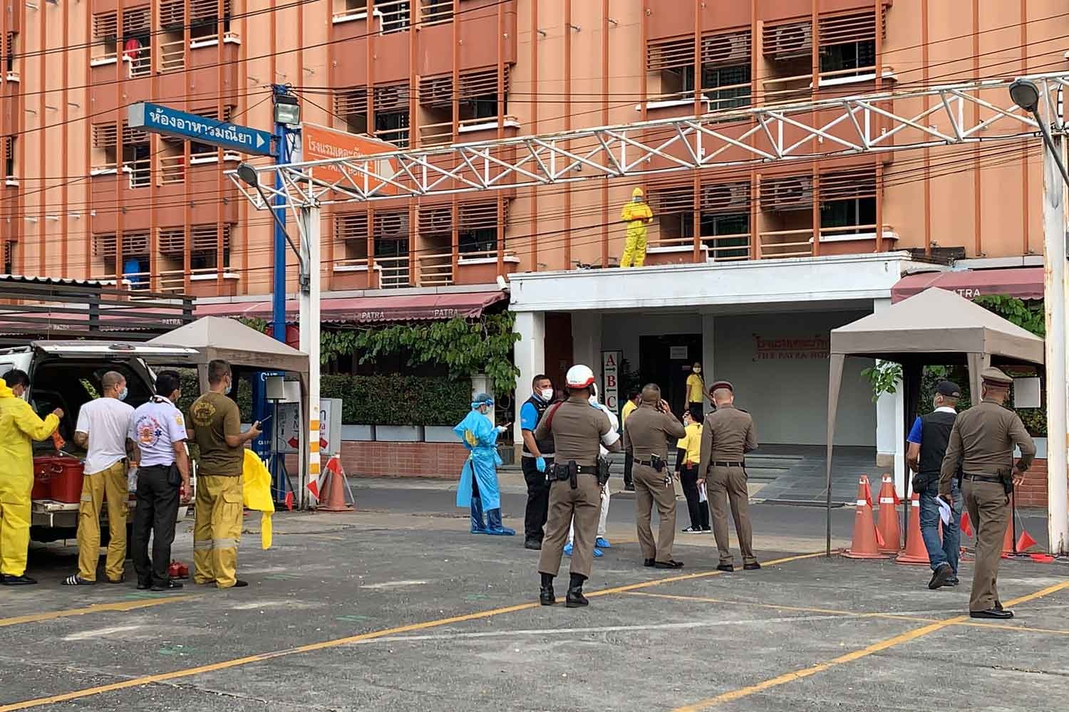 nhay lau tu vong khi dang cach ly ngua Covid-19 anh 1