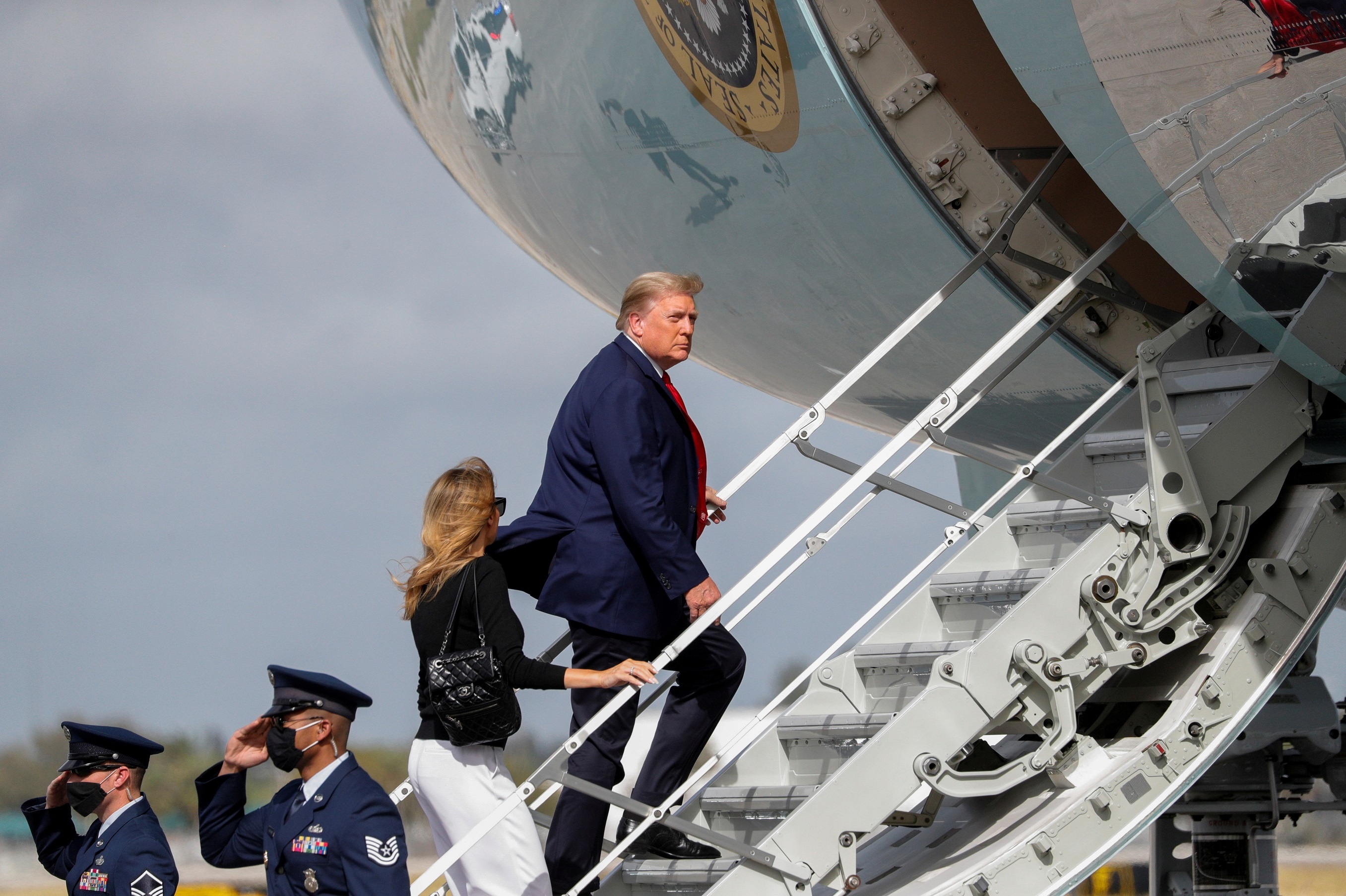 Ong Trump phat bieu don nam moi anh 2