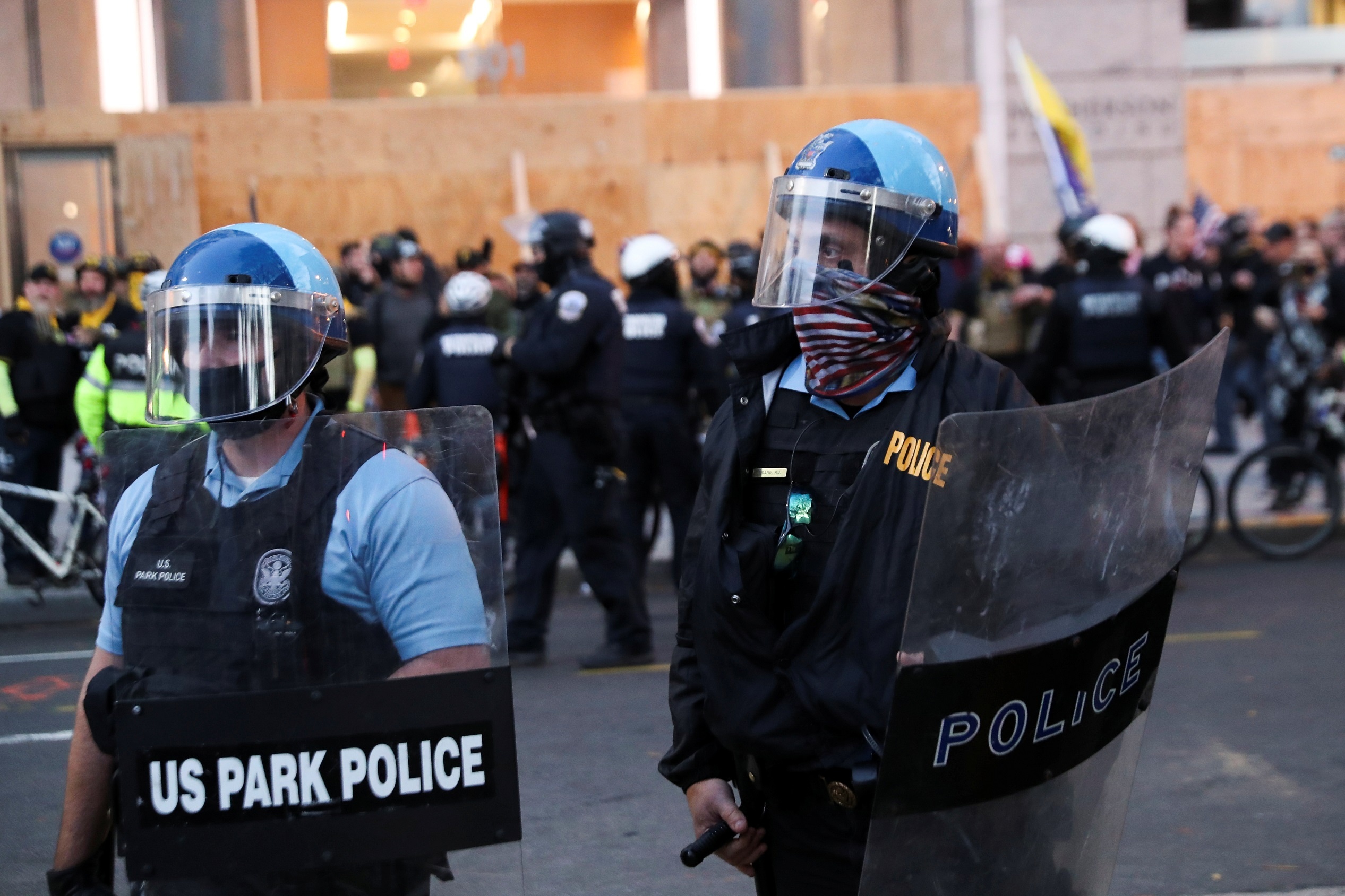 Washington canh cao nguoi ung ho ong Trump anh 1